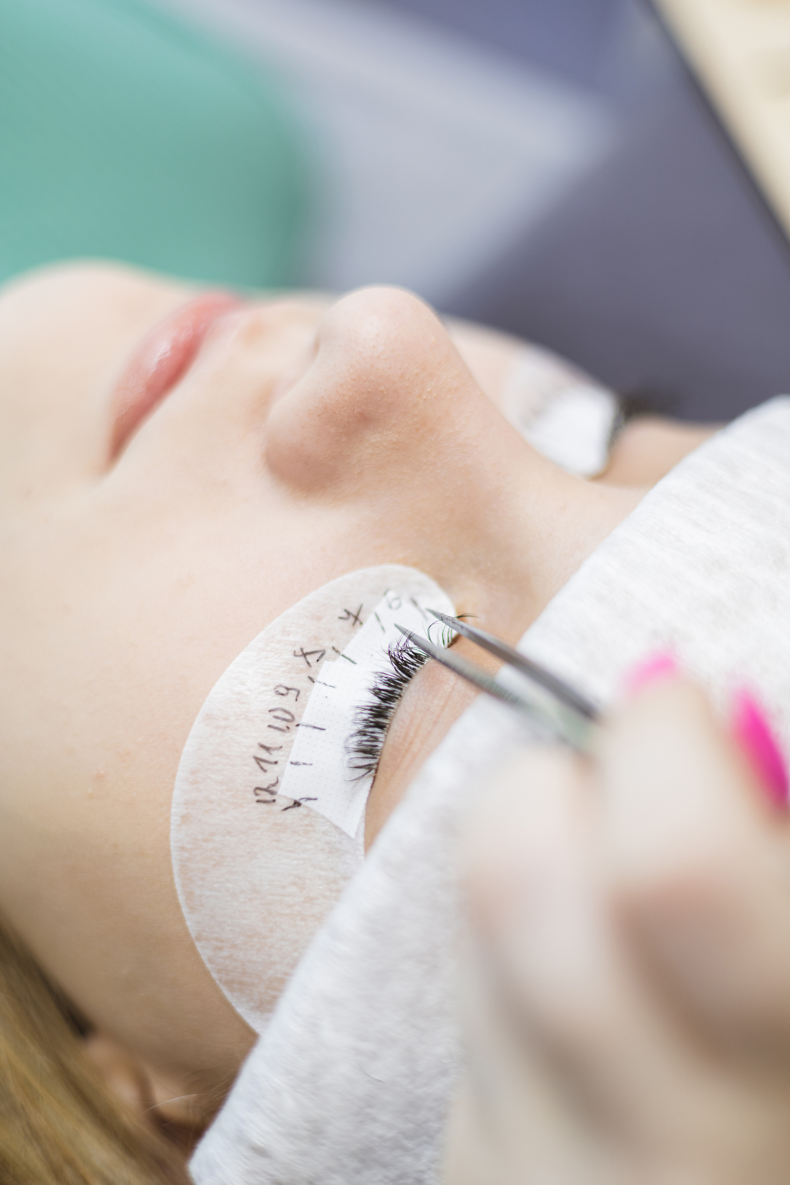 Для мастера по наращиванию ресниц