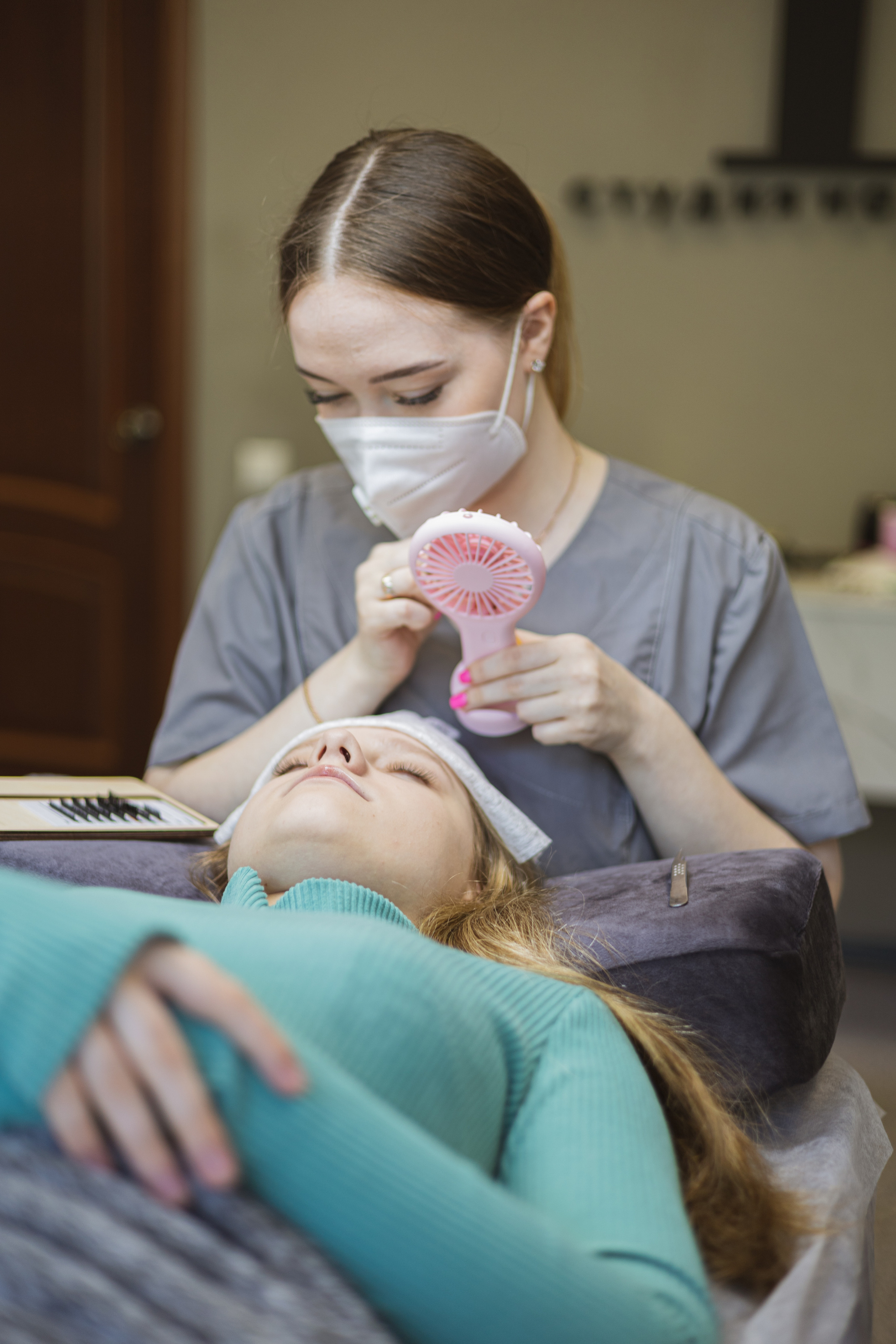 Для мастера по наращиванию ресниц