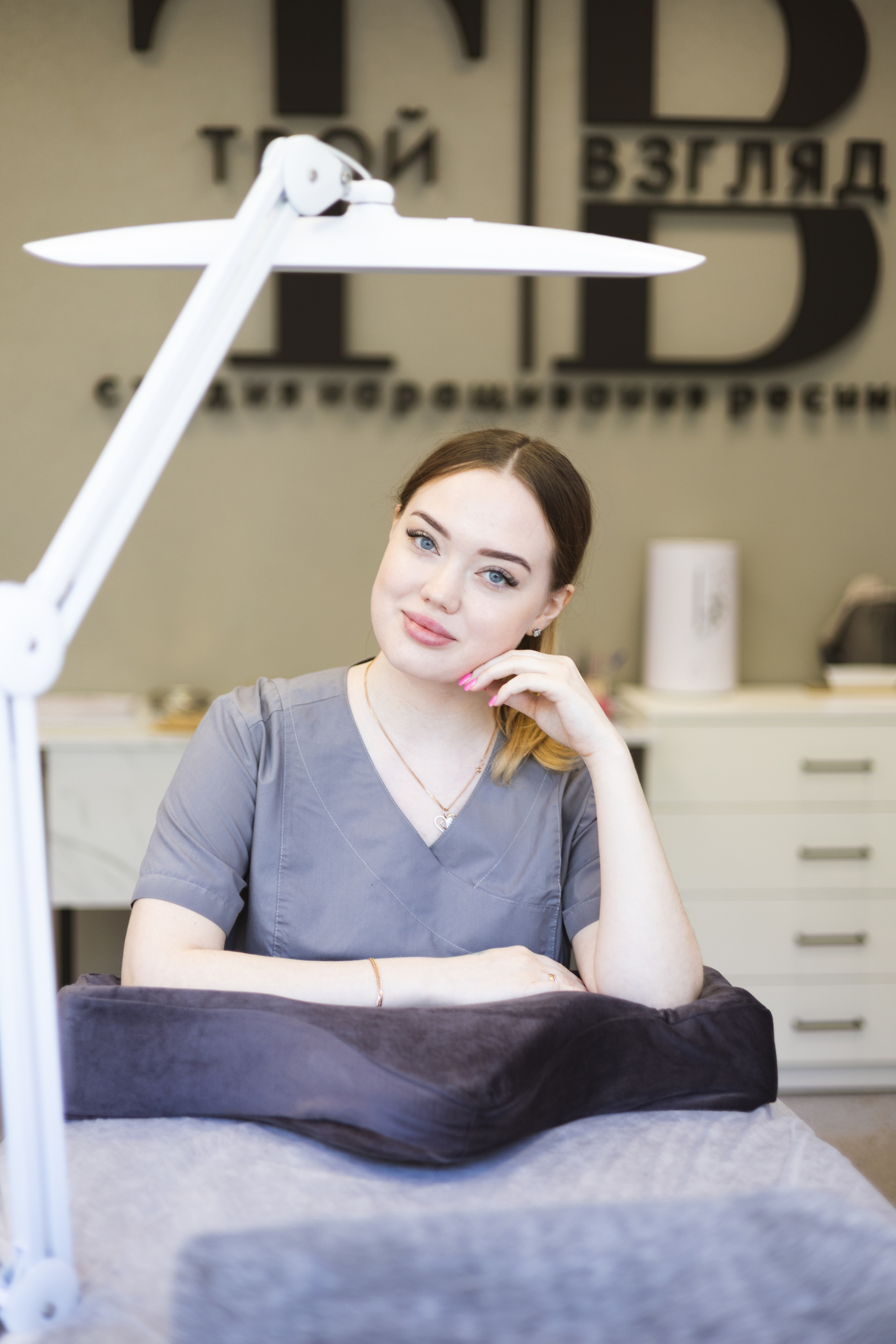 Для мастера по наращиванию ресниц