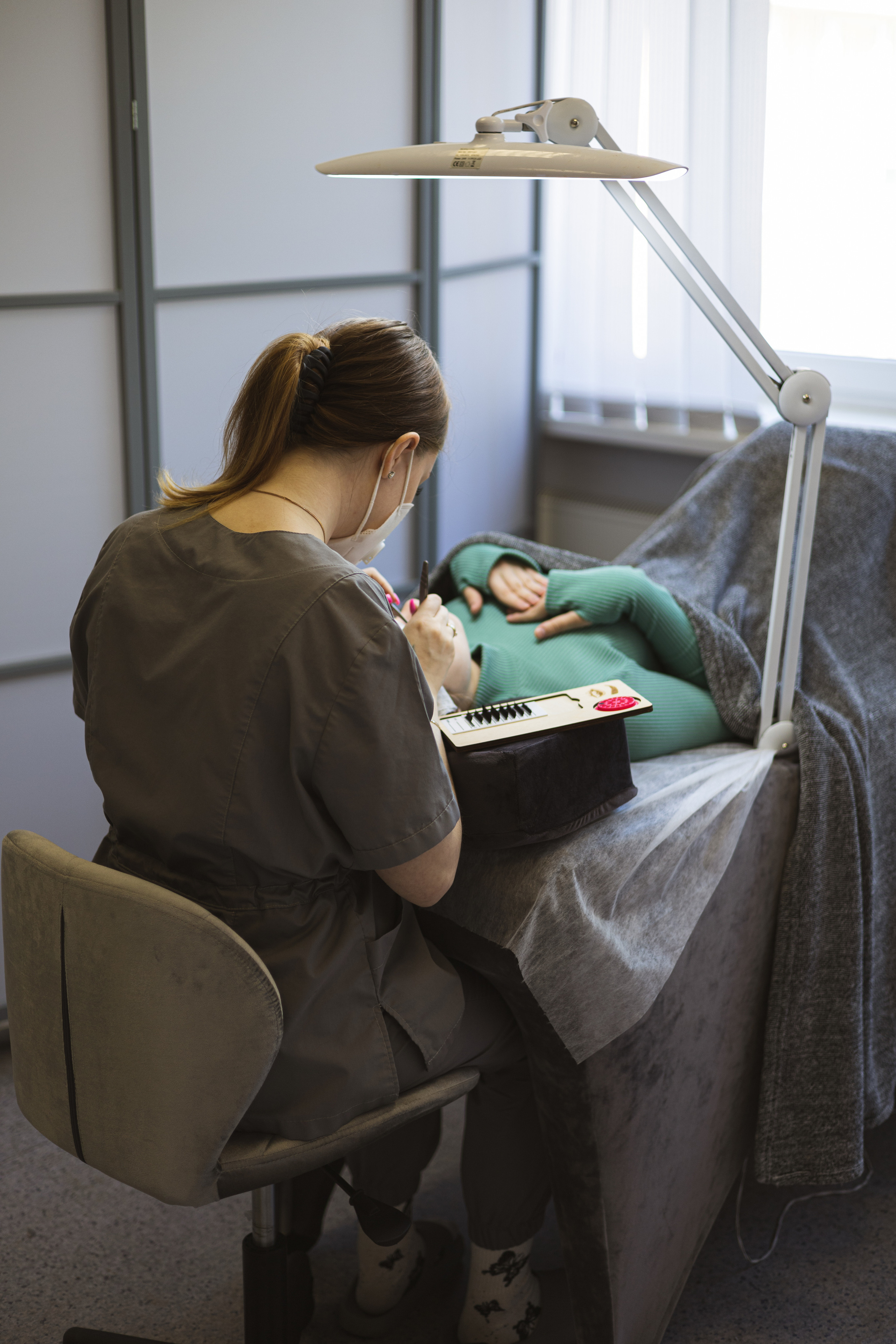 Для мастера по наращиванию ресниц