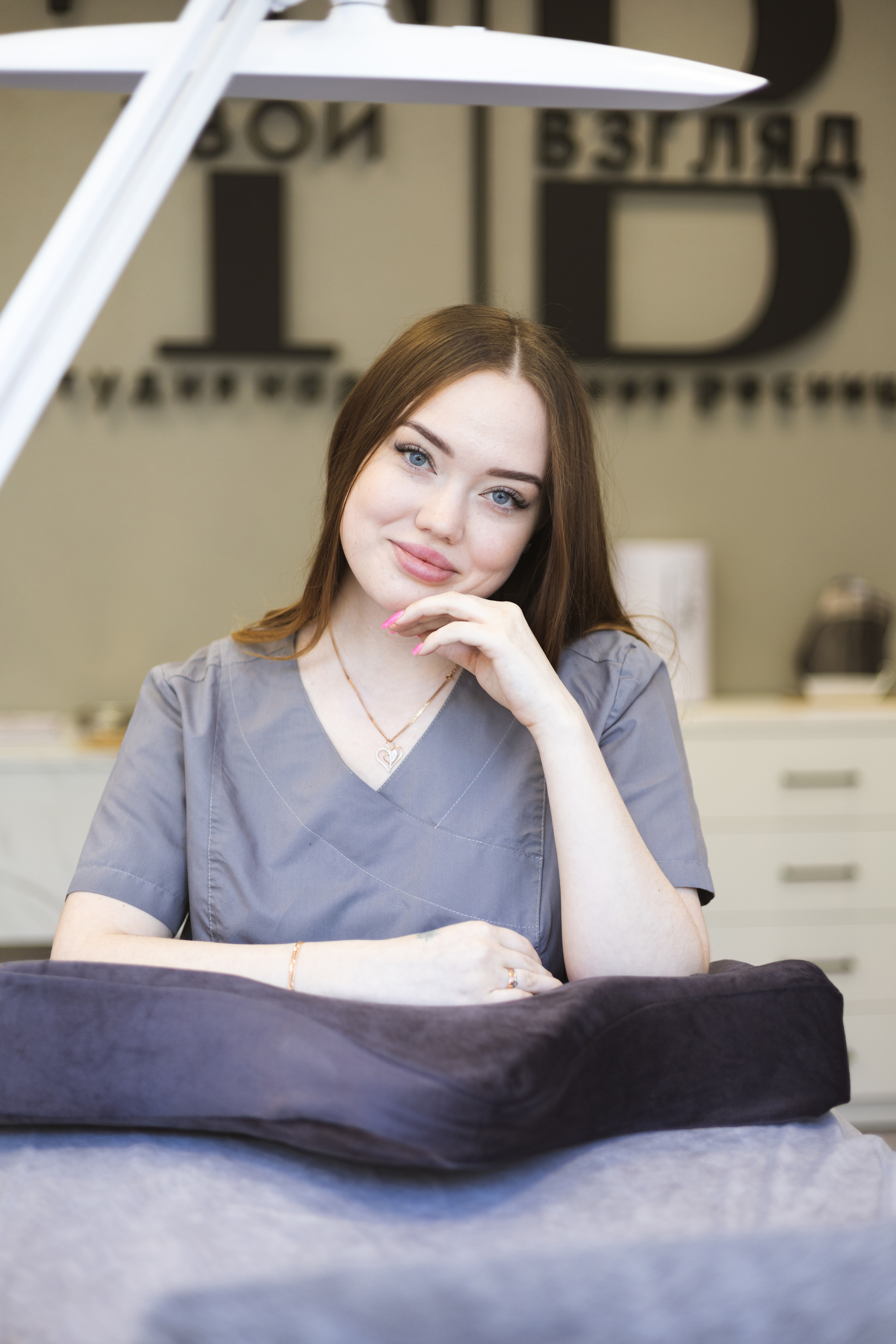 Для мастера по наращиванию ресниц