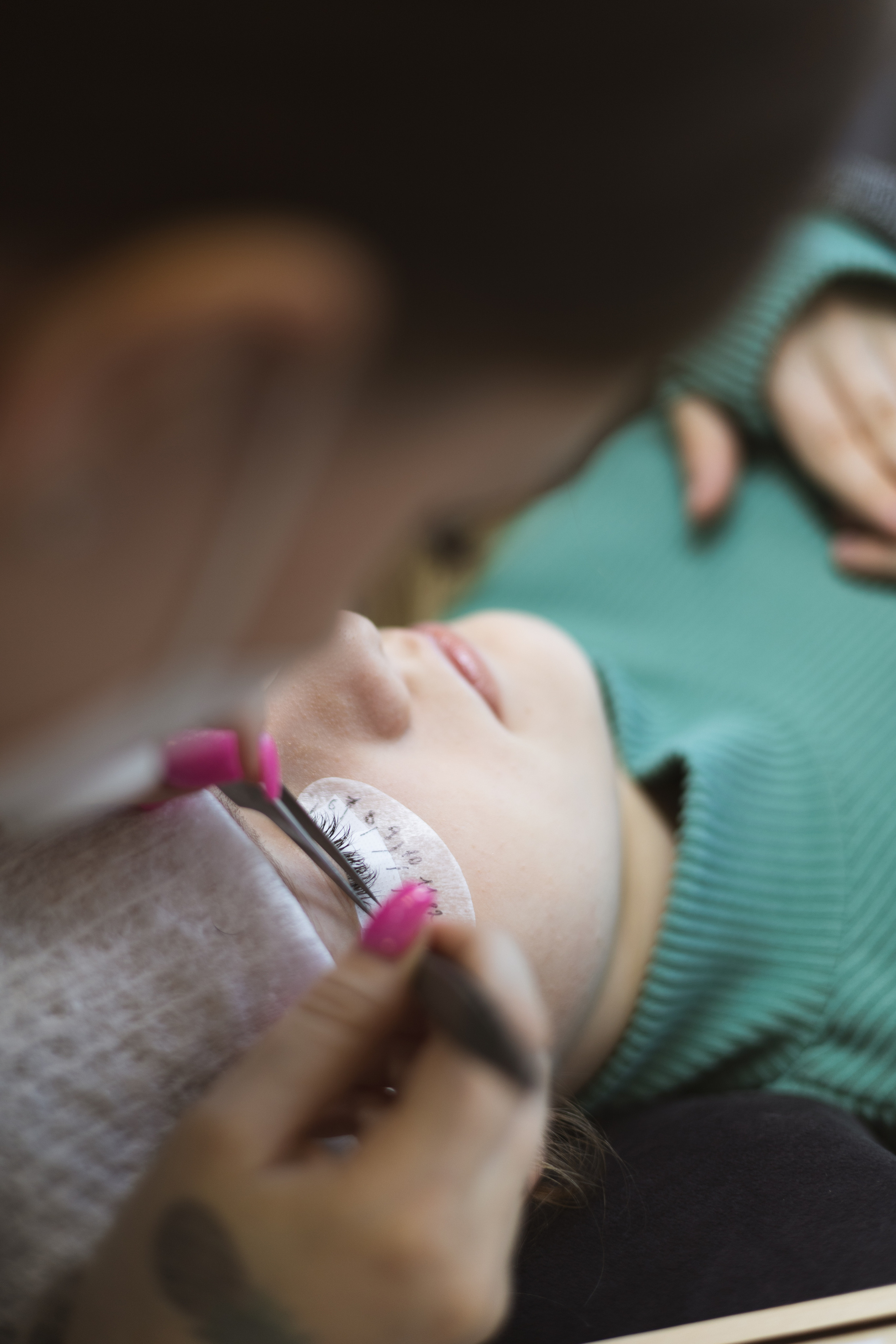 Для мастера по наращиванию ресниц