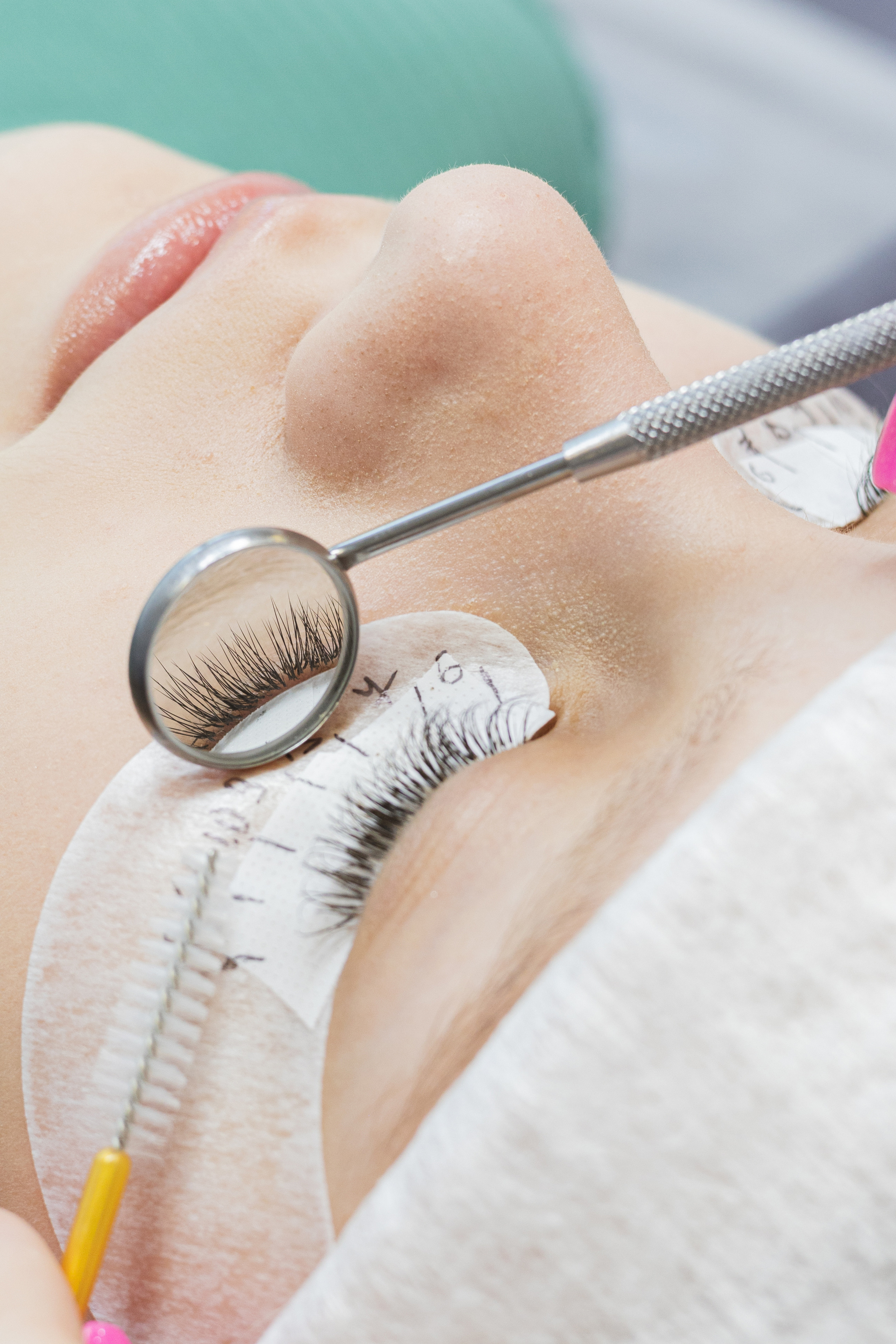 Для мастера по наращиванию ресниц