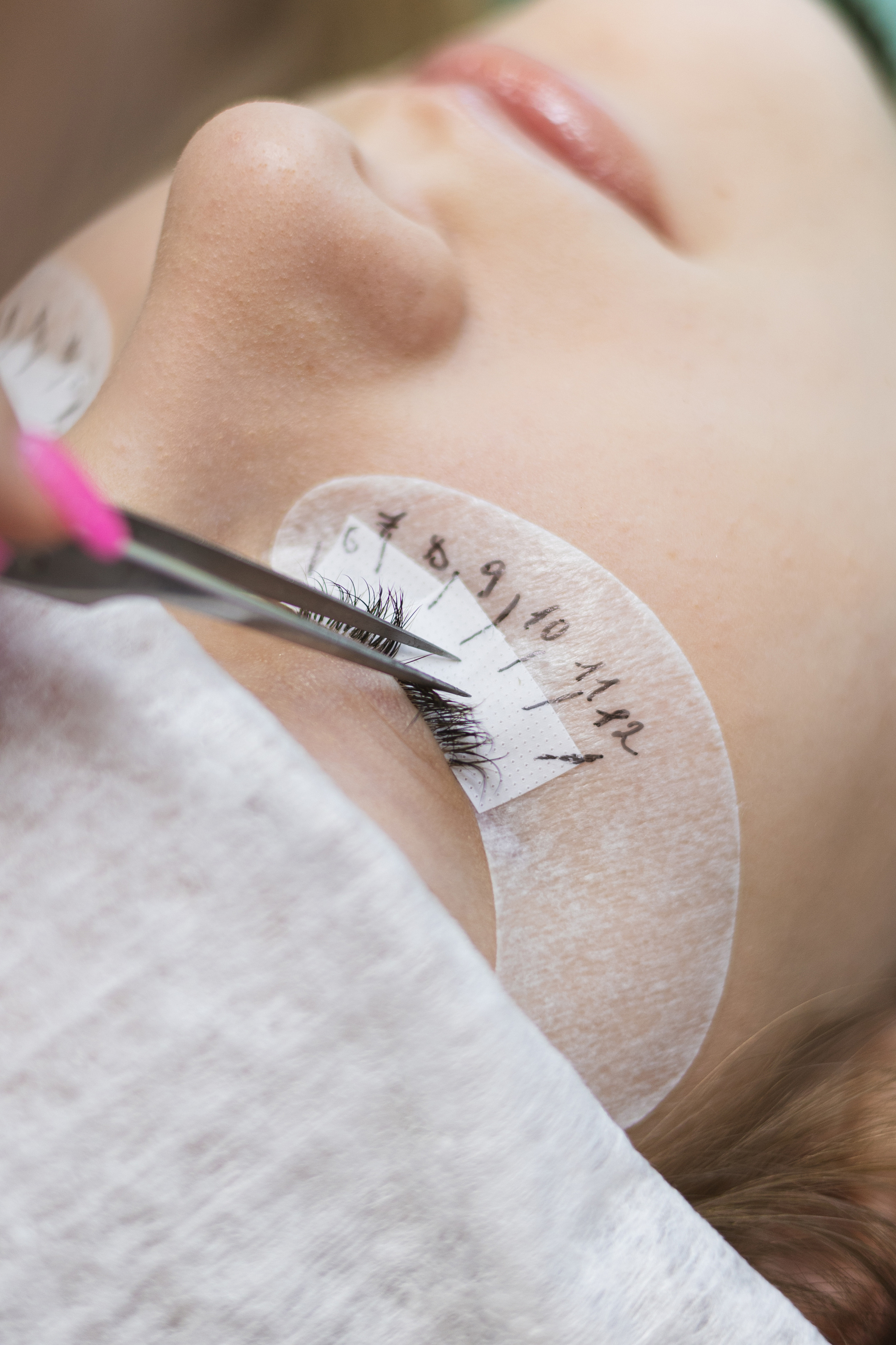 Для мастера по наращиванию ресниц