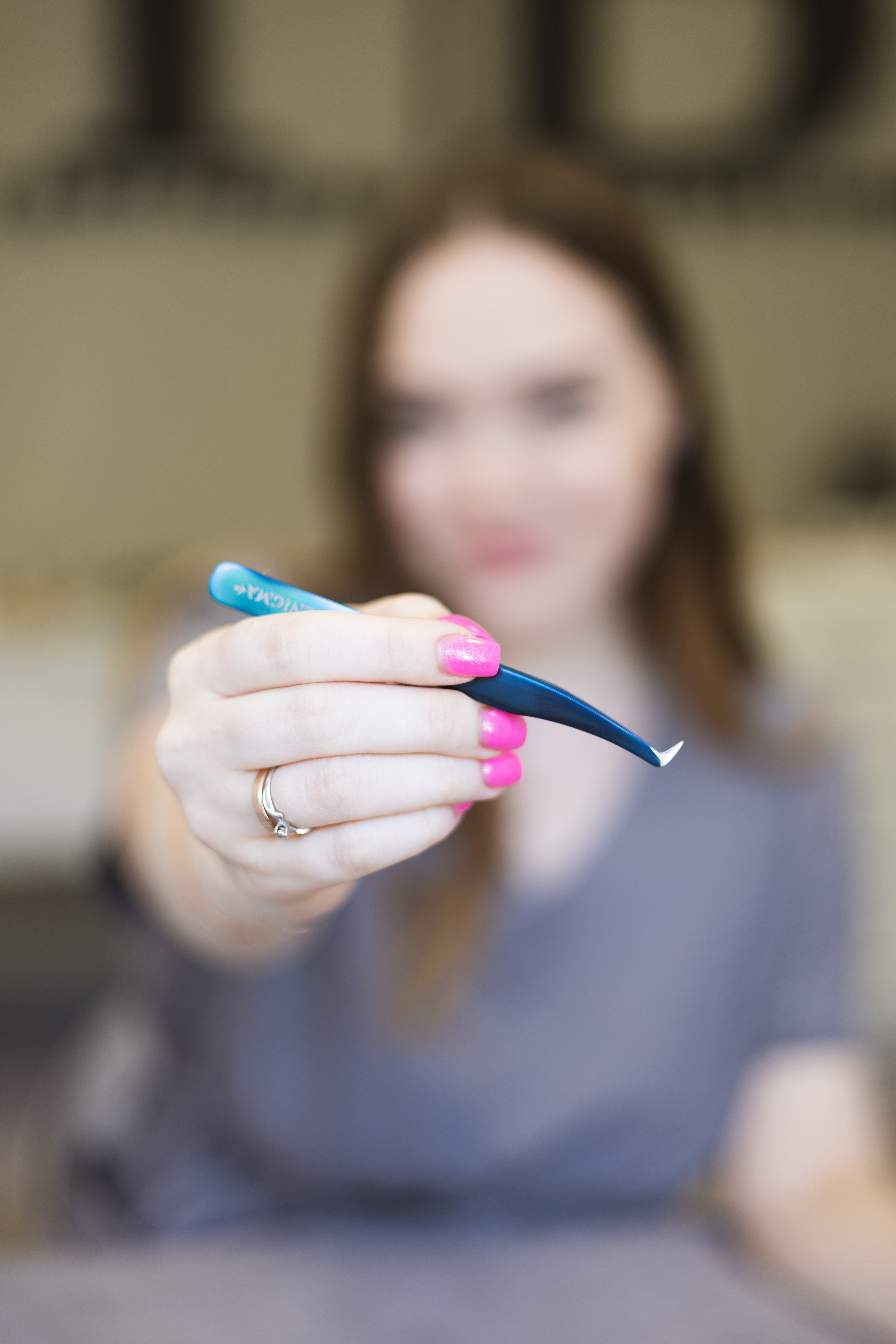 Для мастера по наращиванию ресниц