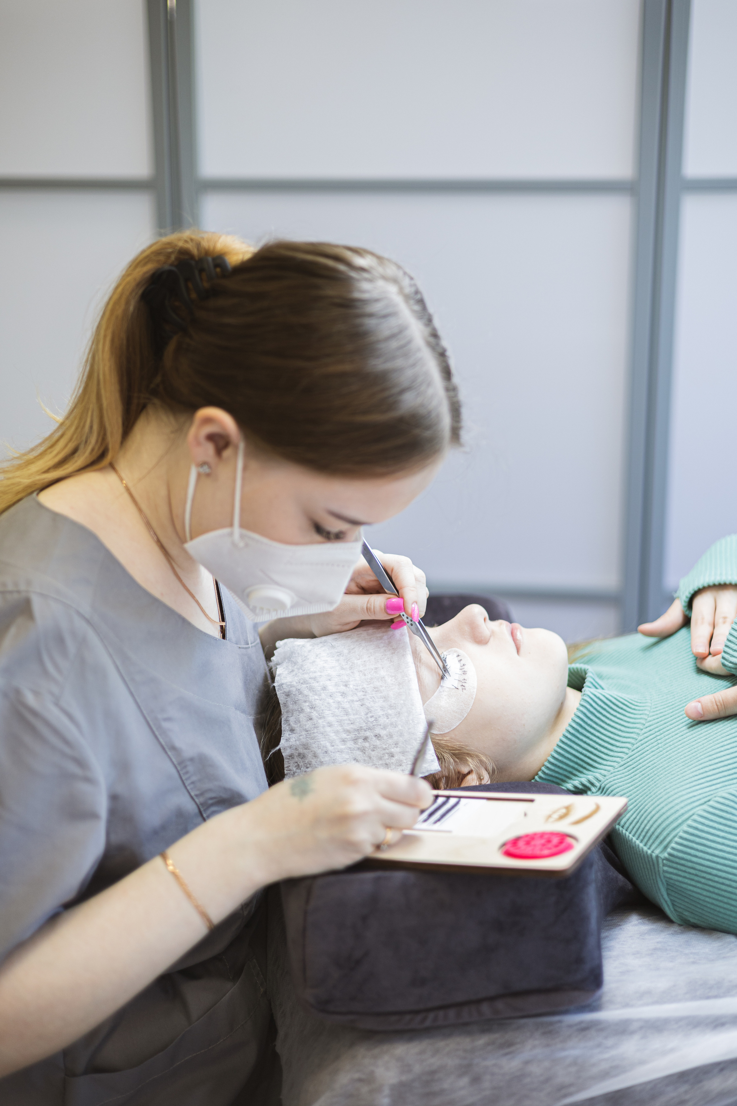 Для мастера по наращиванию ресниц