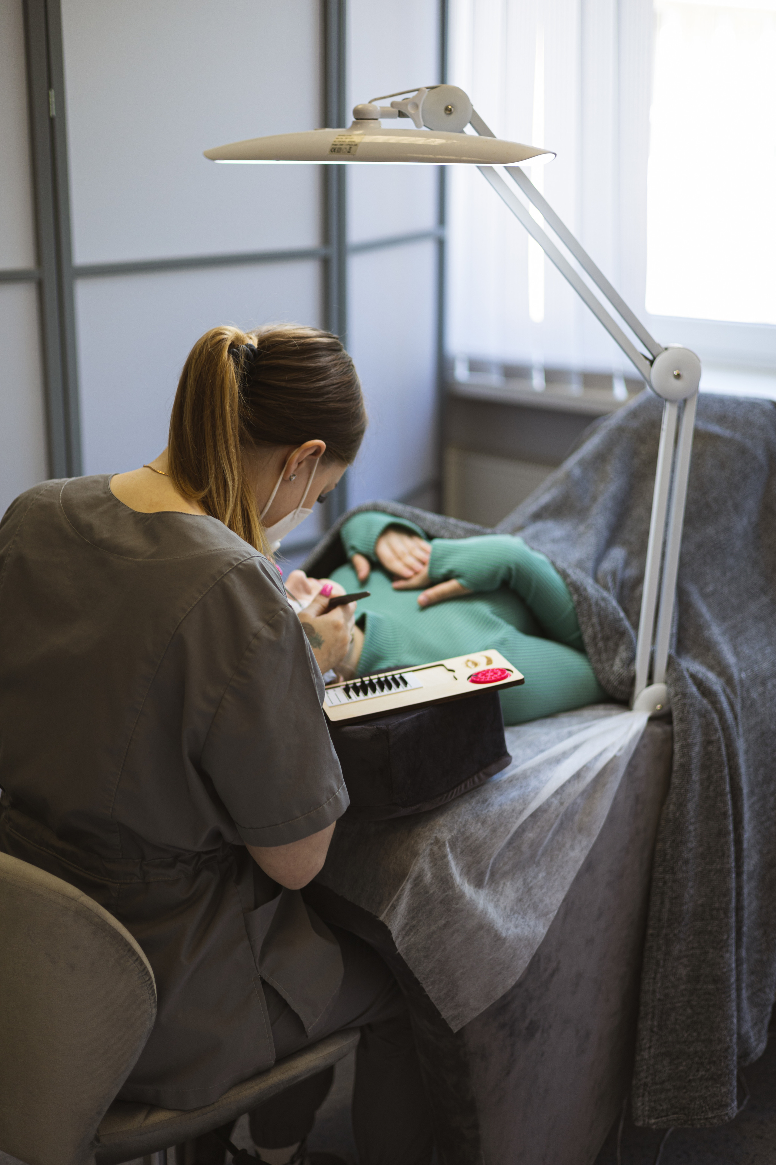 Для мастера по наращиванию ресниц