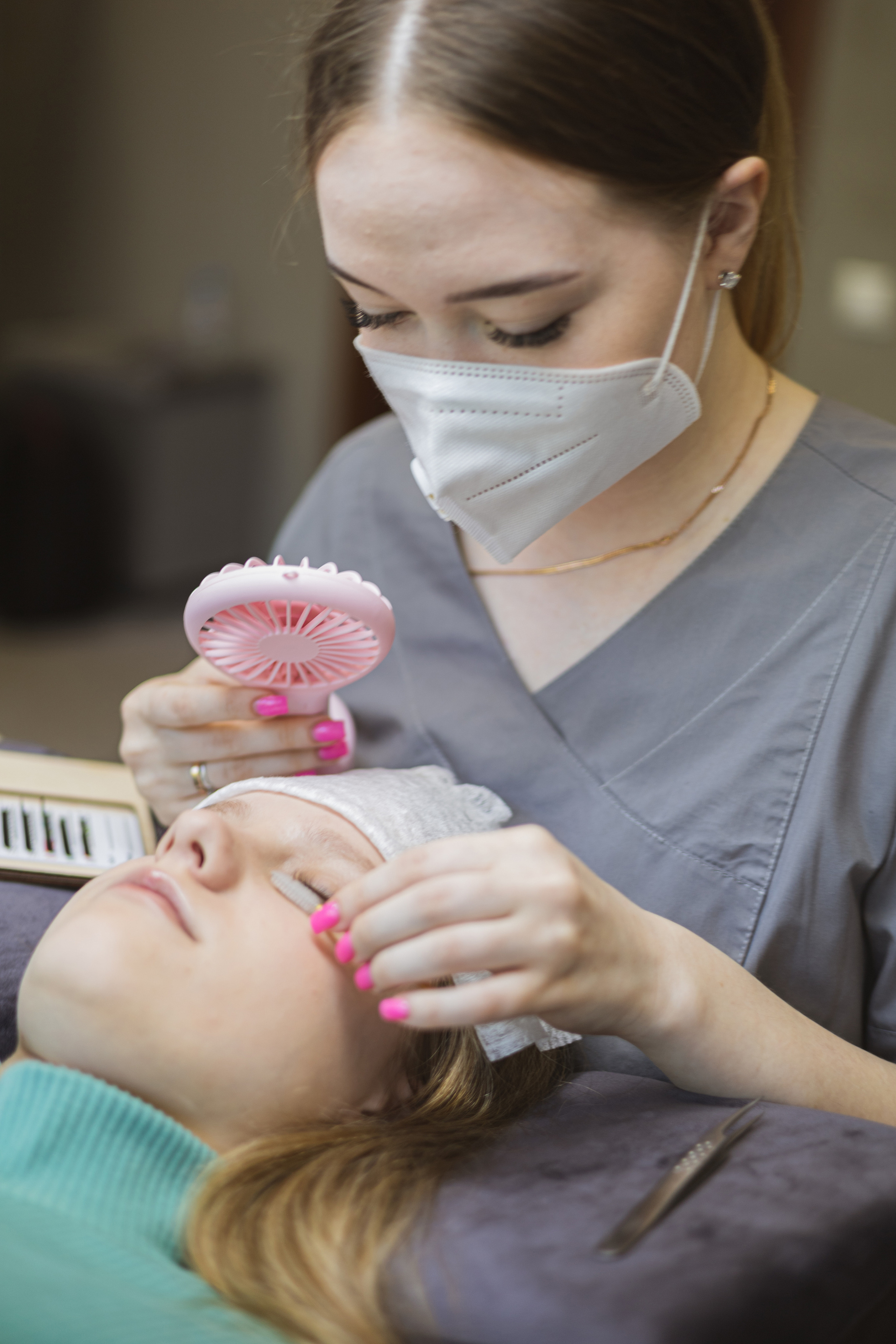 Для мастера по наращиванию ресниц