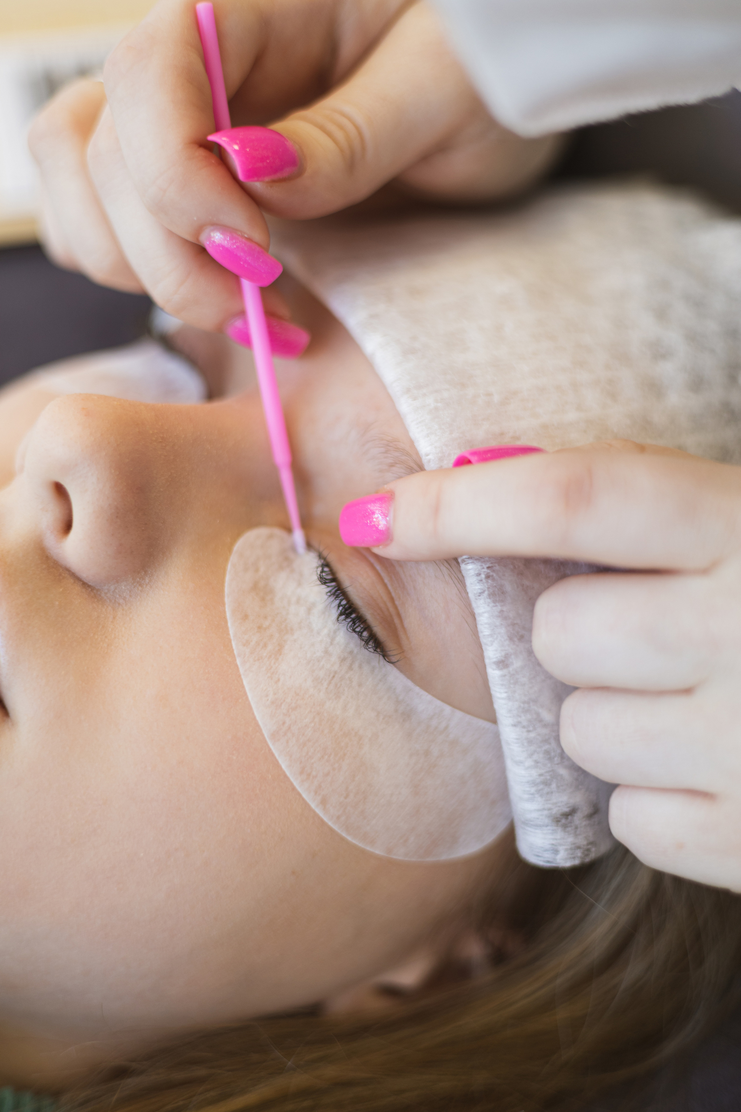 Для мастера по наращиванию ресниц