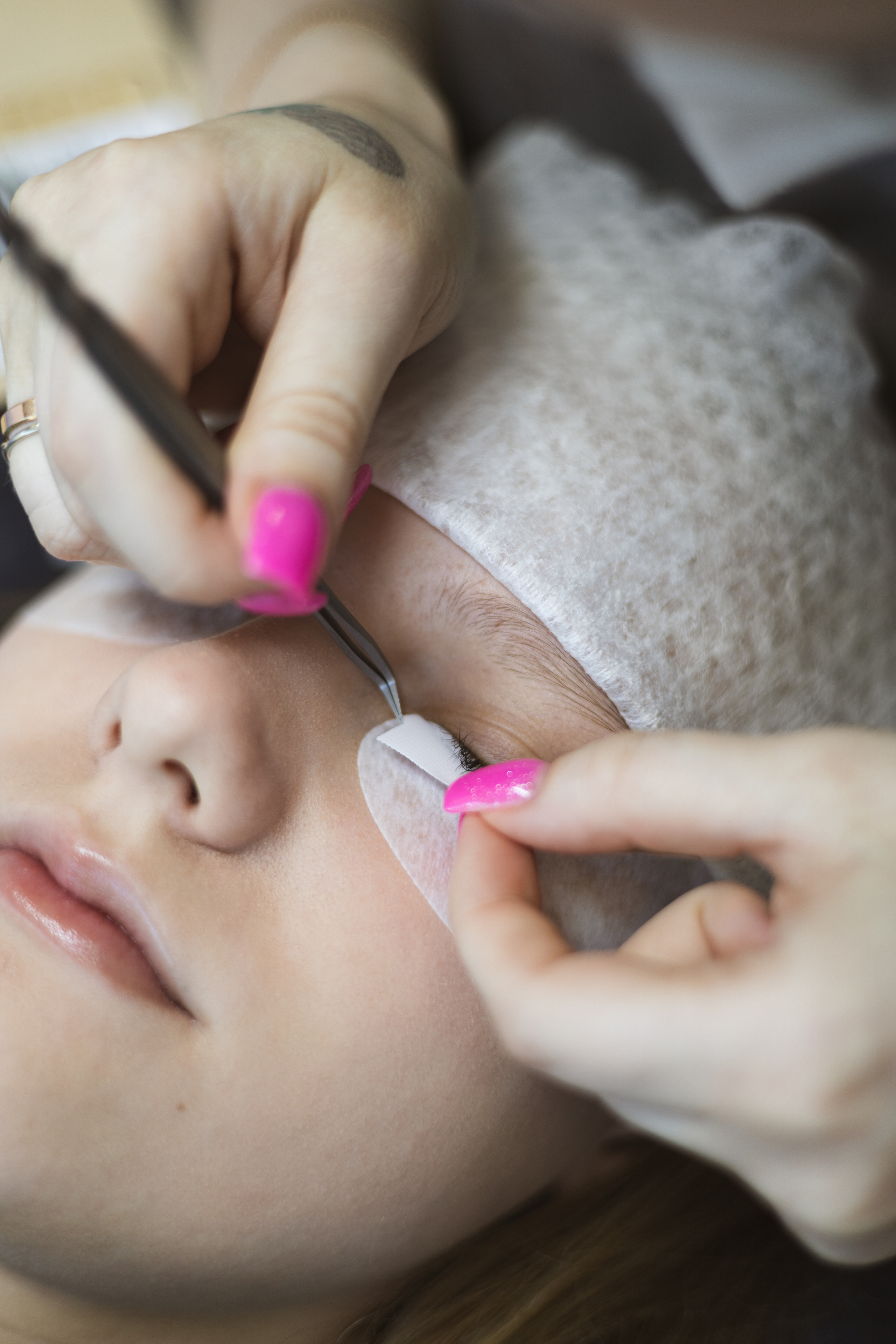 Для мастера по наращиванию ресниц