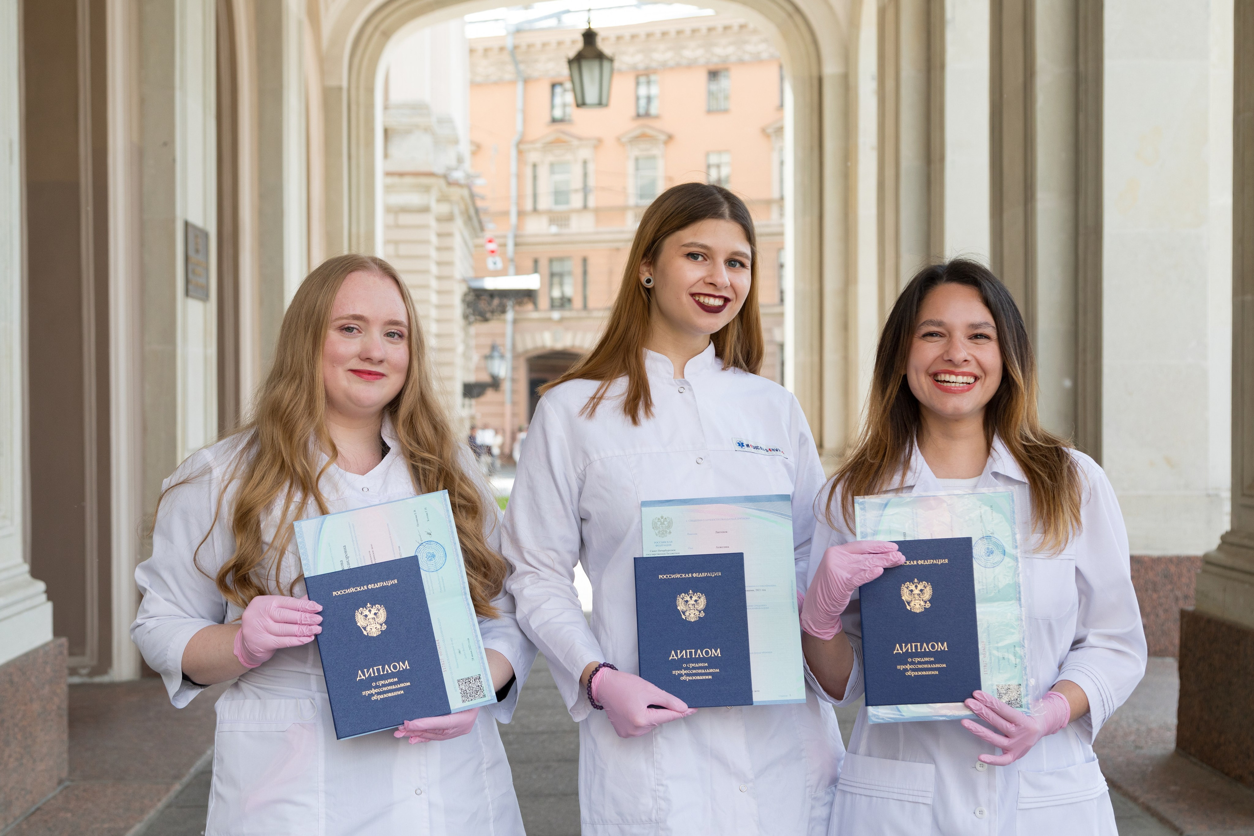 Выпускной медицинской группы. Детский и контент фотограф Надя Волкова Санкт-Петербург