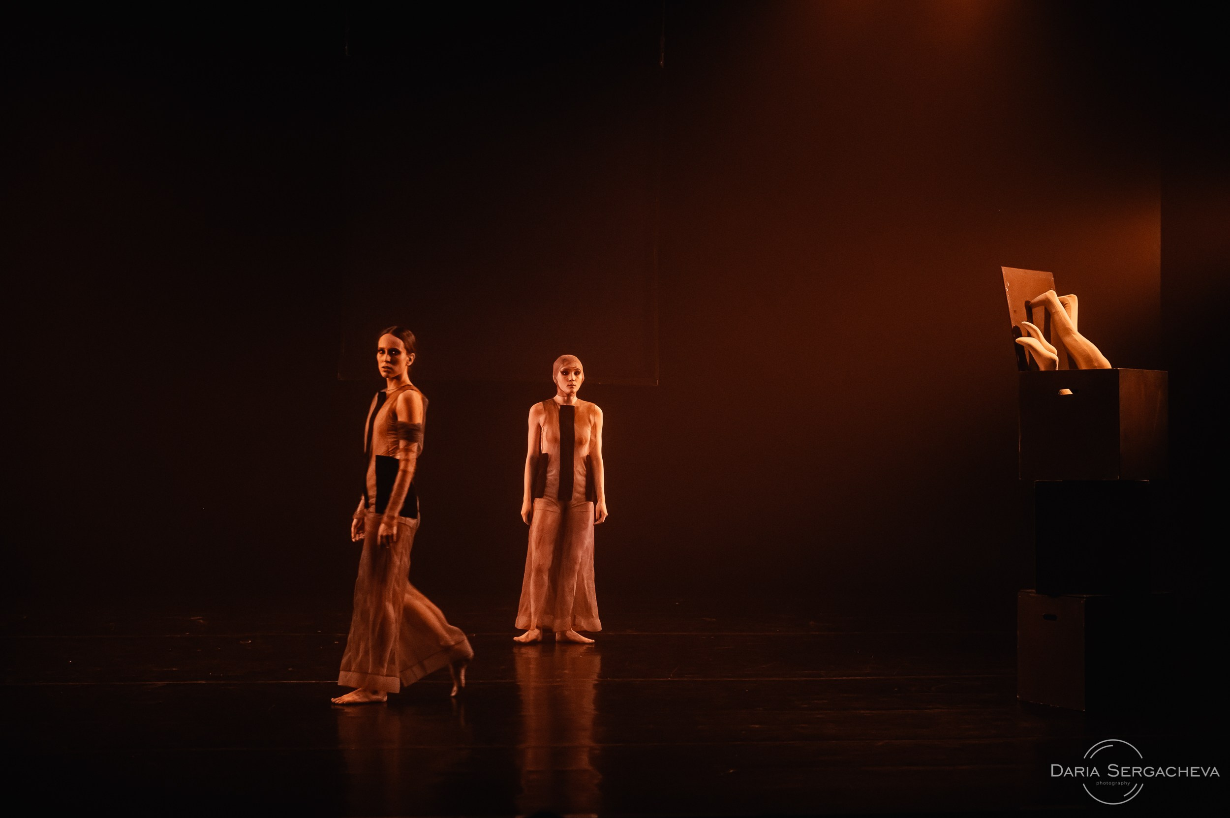 Спектакль «Безморье». Художник по свету Максим Сергачев