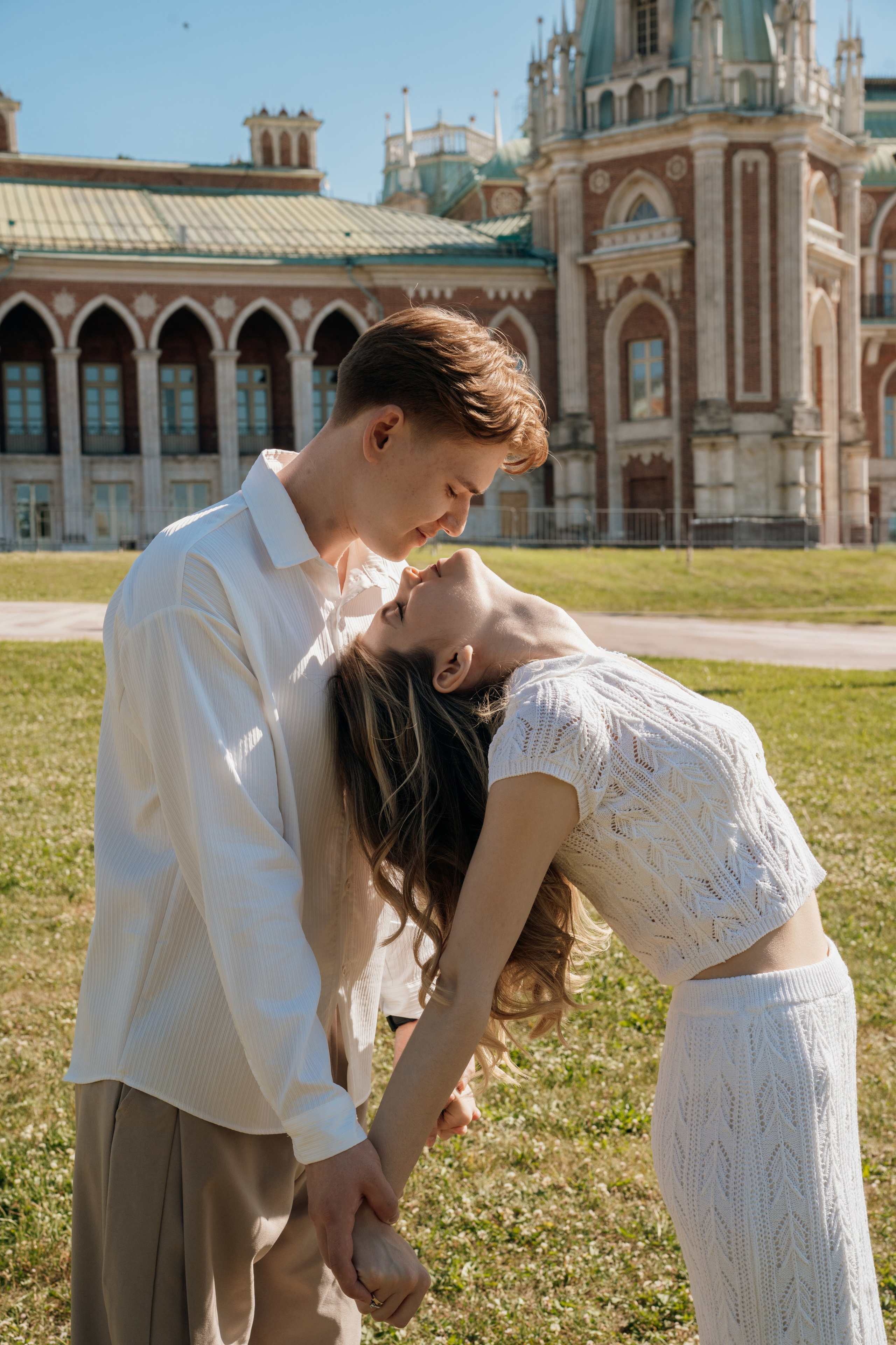 Прогулка в Царицыно. Фотограф/рилсмейкер в Москве и МО. Свадьбы, индивидуальные съемки, лавстори, беременность, мероприятия, бренды