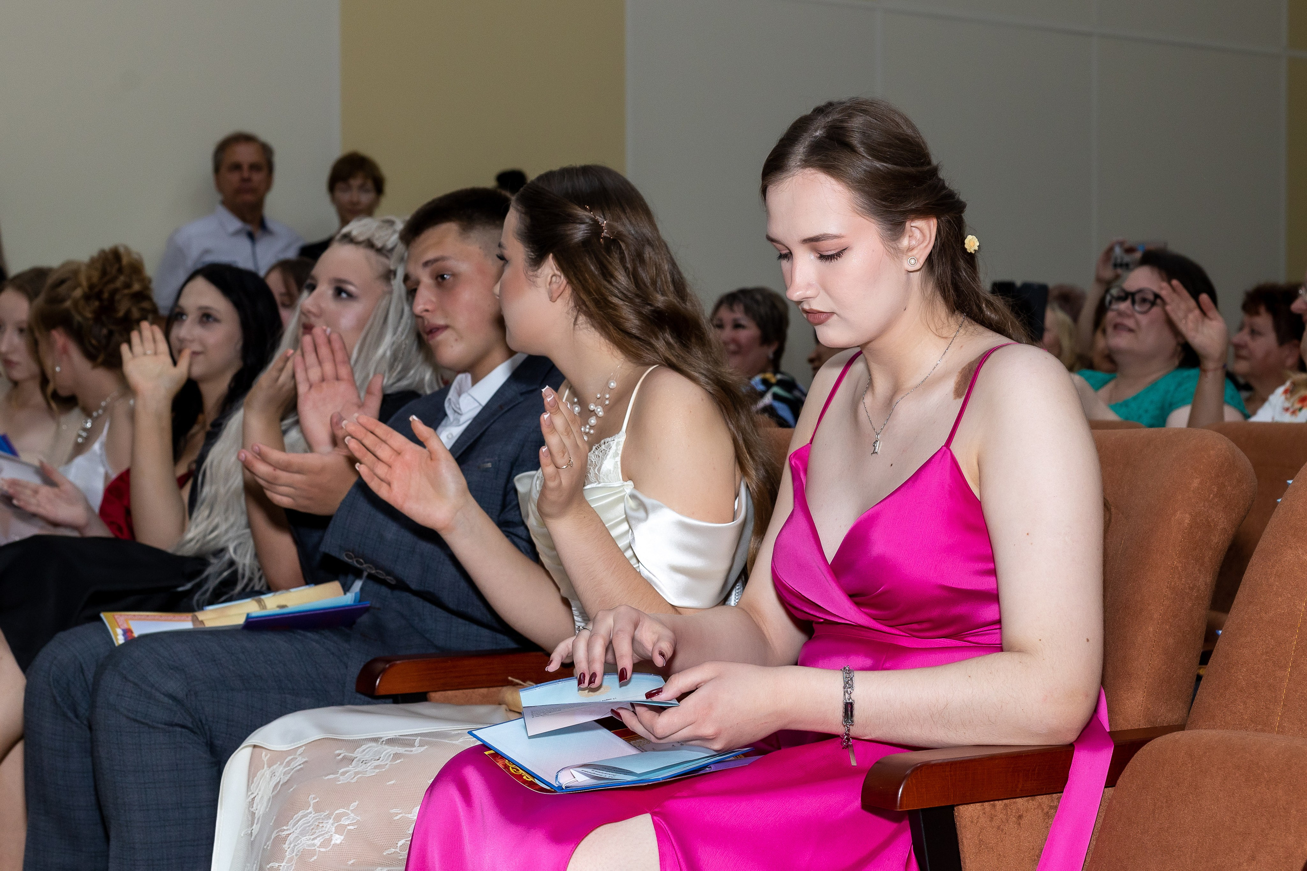 Вручение аттестата 2025. Выпускные альбомы Майкоп, Краснодар Елена Золотарева