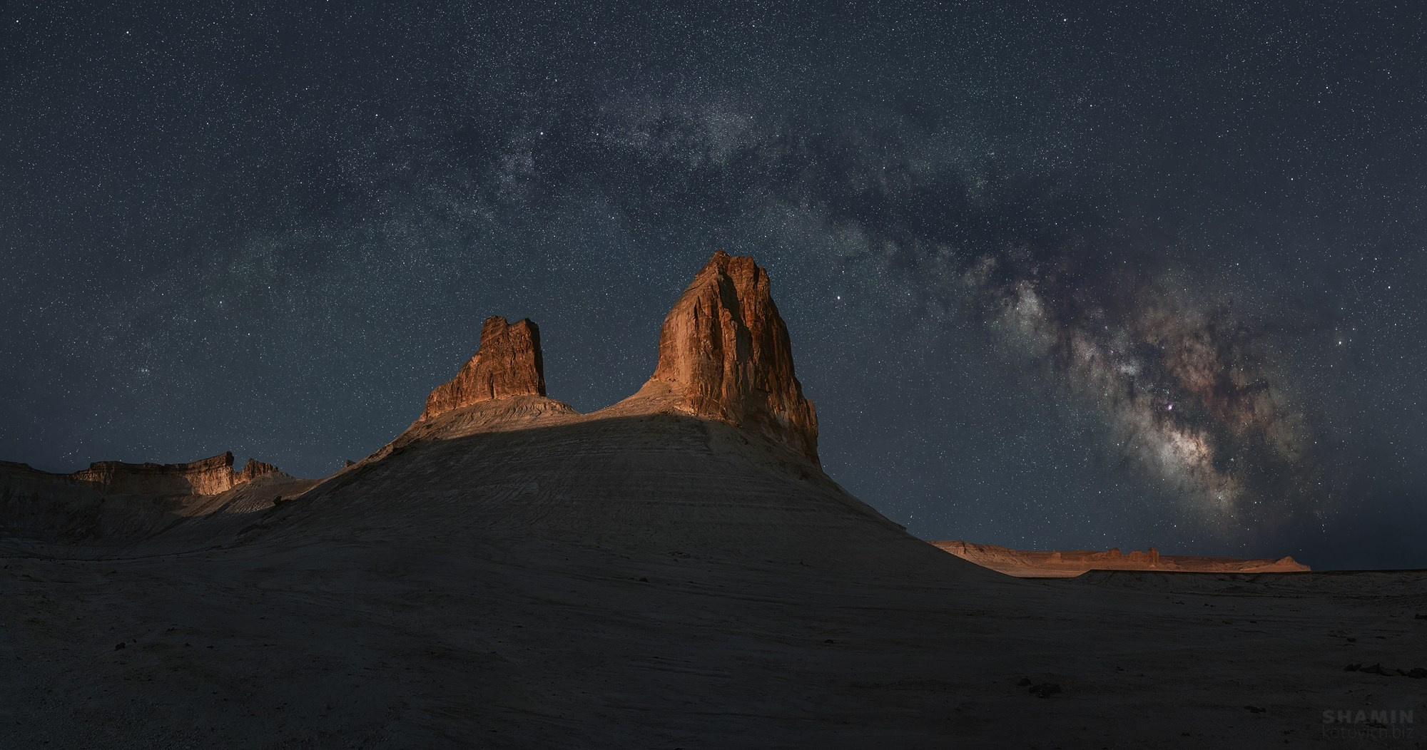 Пейзажи Казахстана и Мангистау — плато Устюрт, урочище Бозжыра, степи и каньоны западного Казахстана. Свет, тишина и контрасты пустынных ландшафтов. Фотограф Константин Шамин