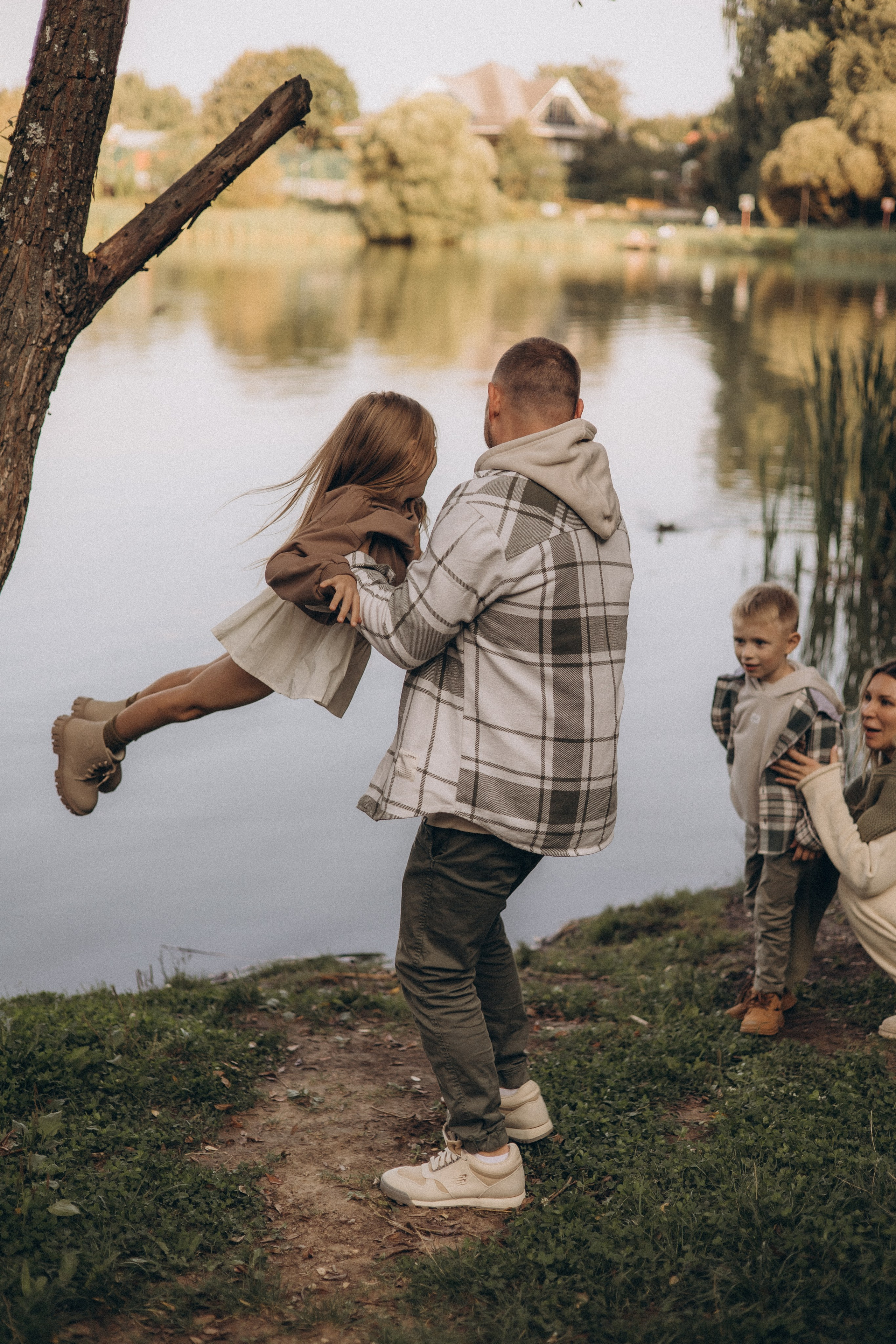Семейная прогулка осенью. Семейный фотограф в Москве Аникина Наталья