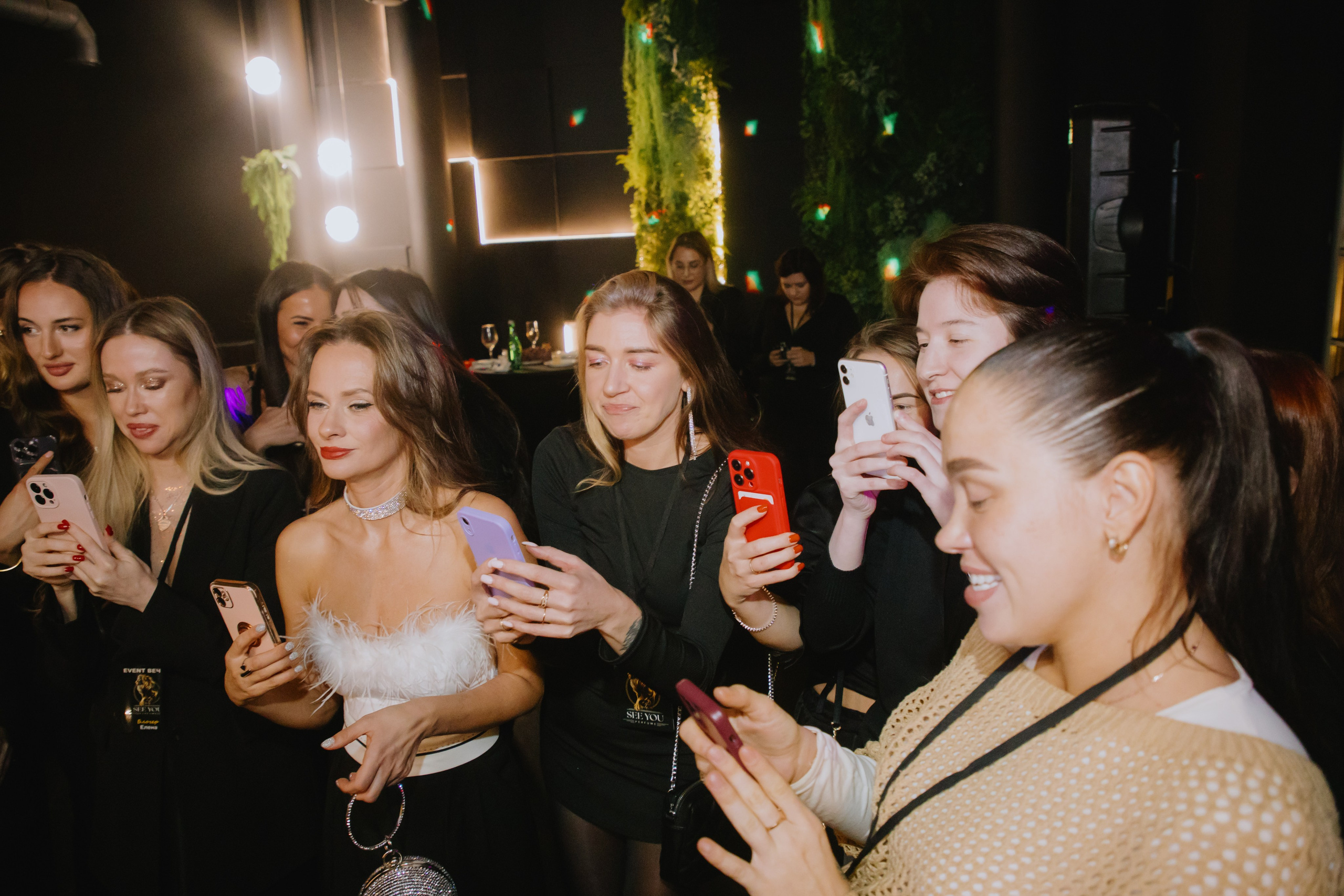 See `You Perfume. Фотограф в Москве и Санкт-Петербурге Дарина