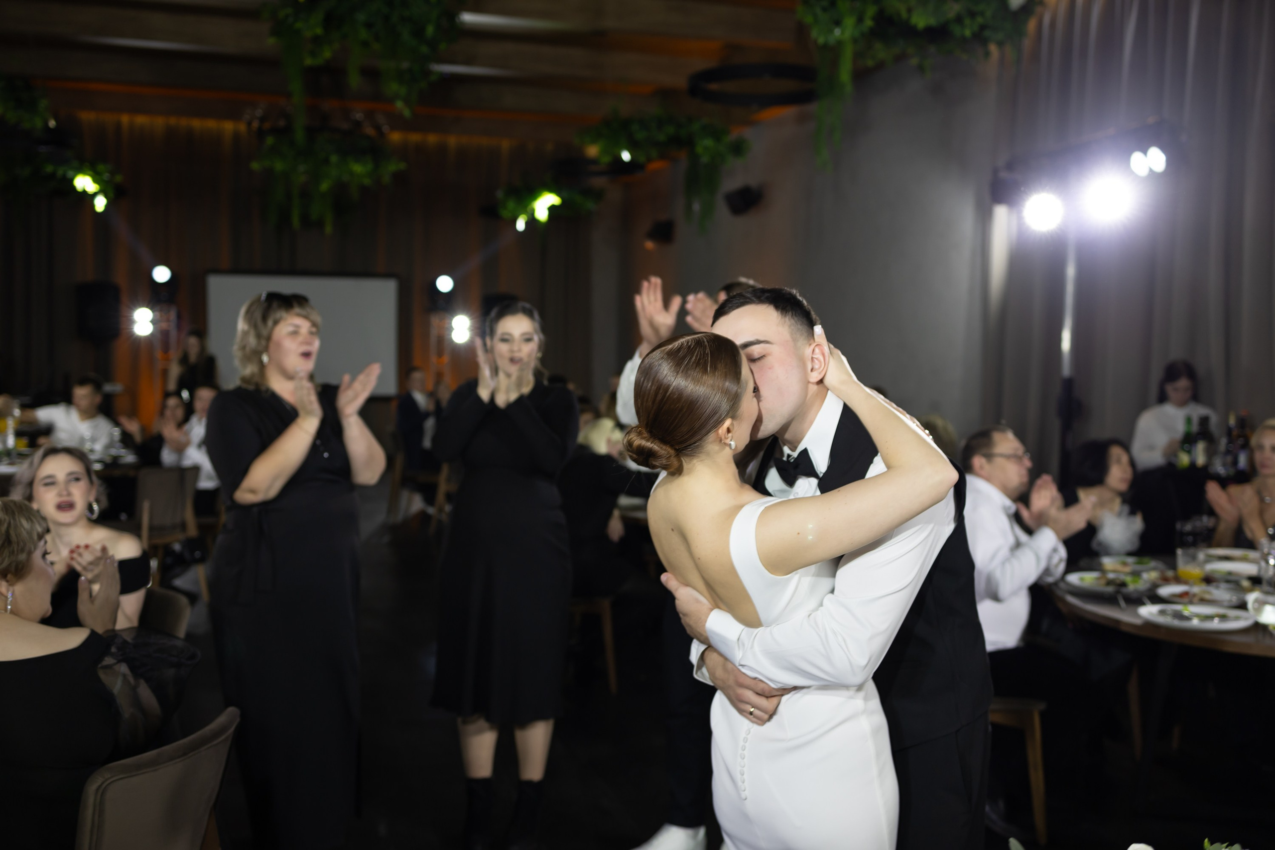 Kirill & Arina. Фотограф свадебный, репортажный, индивидуальный, фото для маркетплейсов, брендов, автосалонов