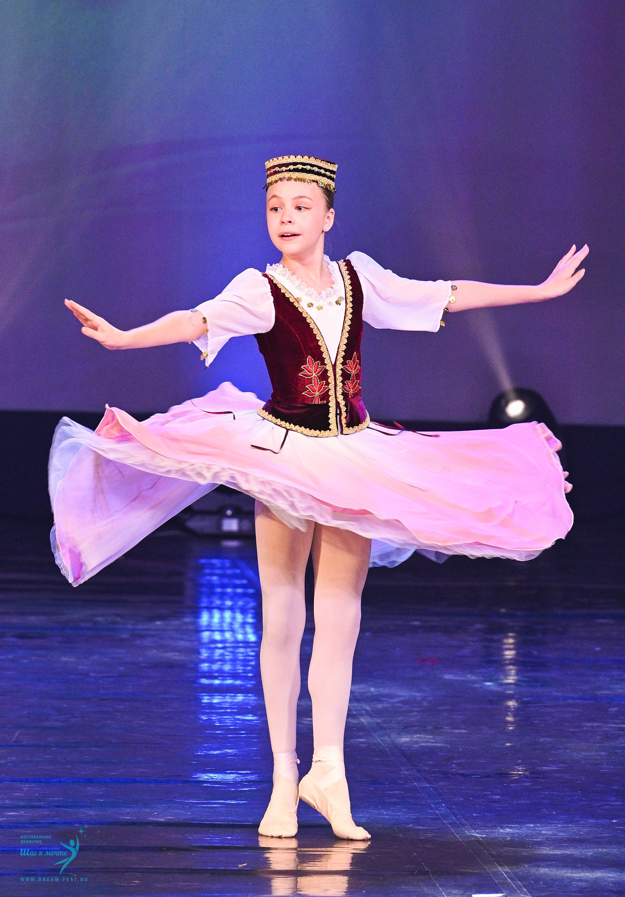 24.05.2025 «Мир под названием — Искусство танца» Фестивальное движение «Шаг к мечте» г. Кострома. Медиастудия Фото Концепт