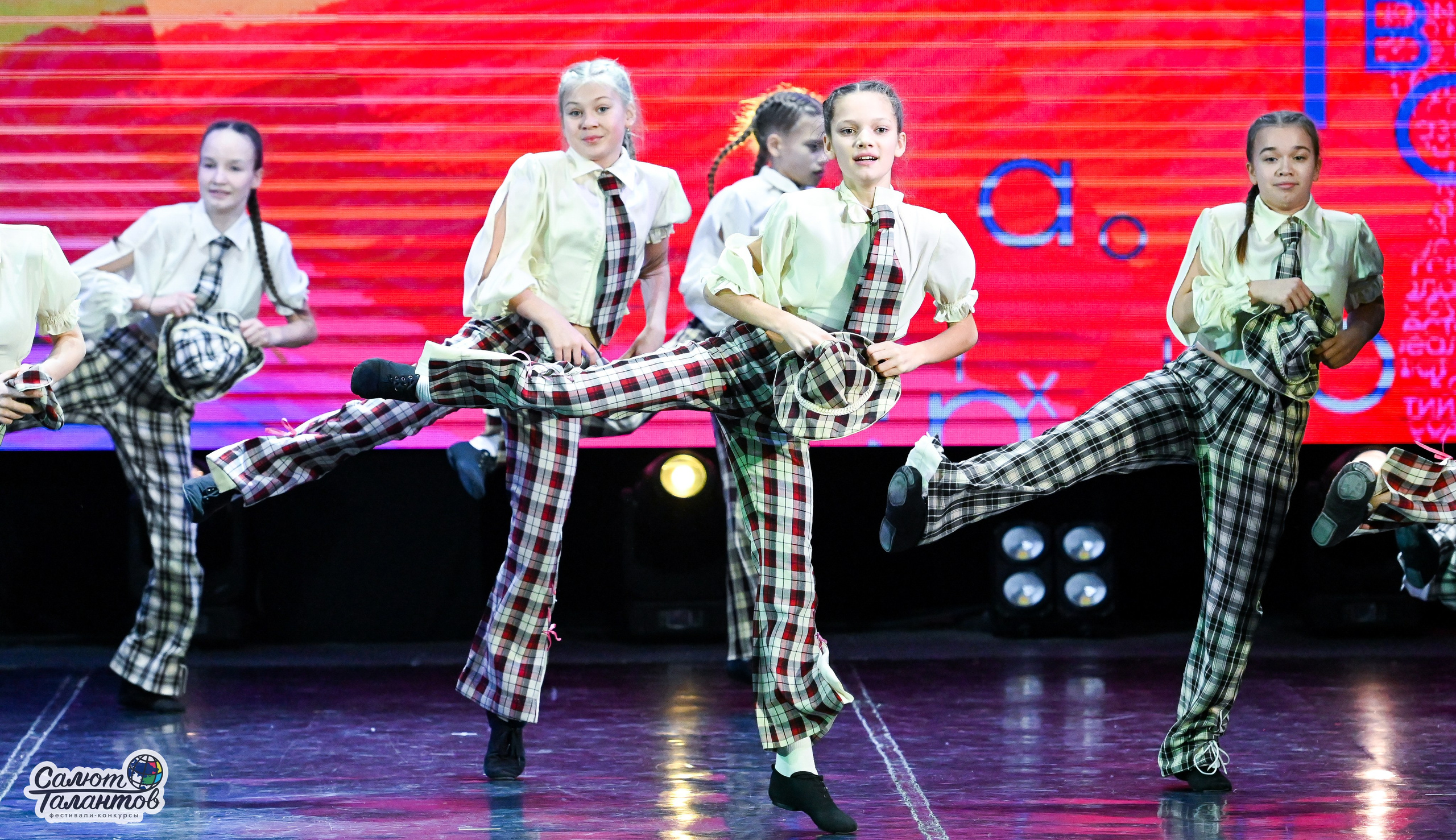 06.01.2025 23-й Международный Фестиваль-Конкурс «Белорусские узоры» г. Минск. Медиастудия Фото Концепт