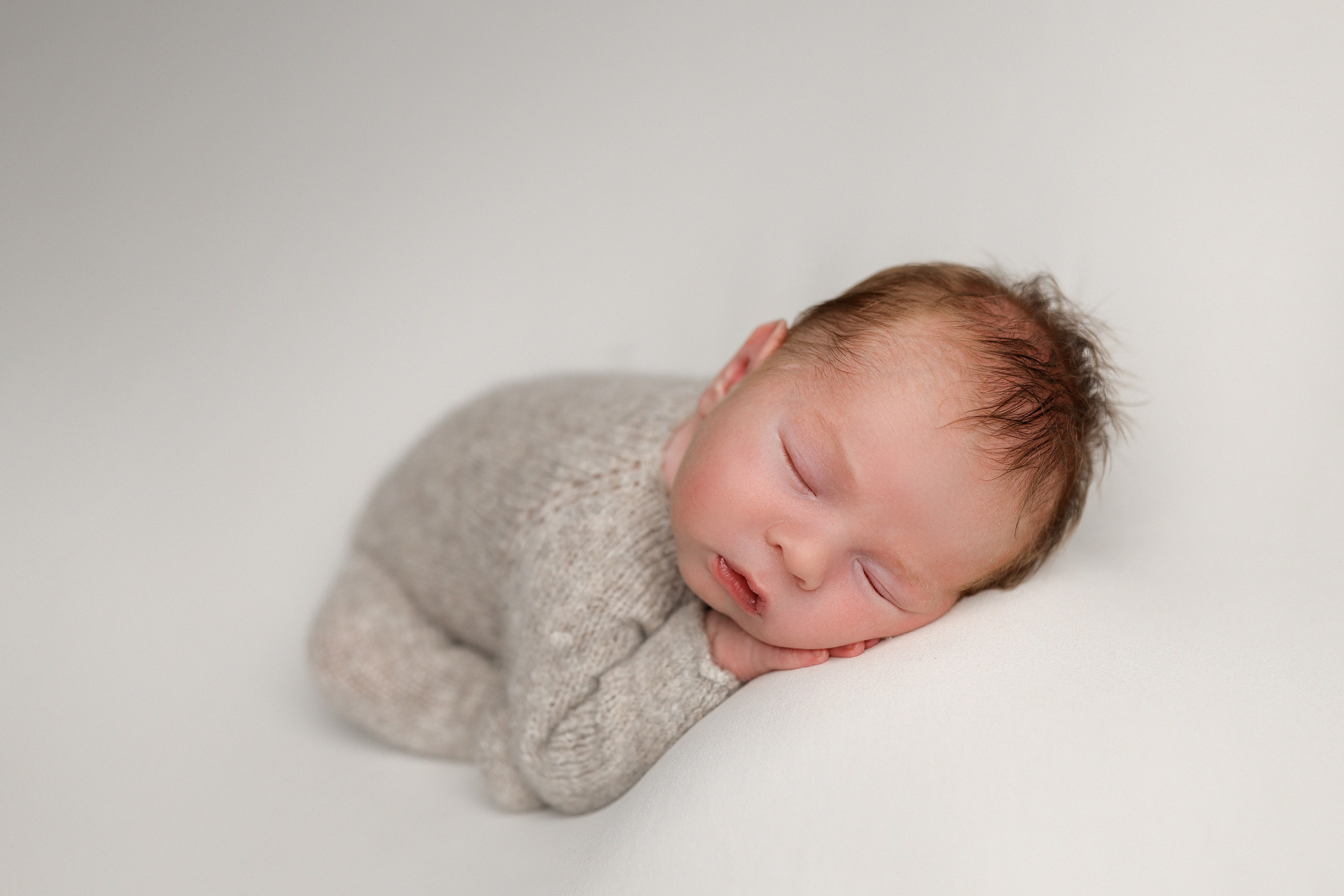 Новорожденные. Фотограф новорожденных и беременности в Минске