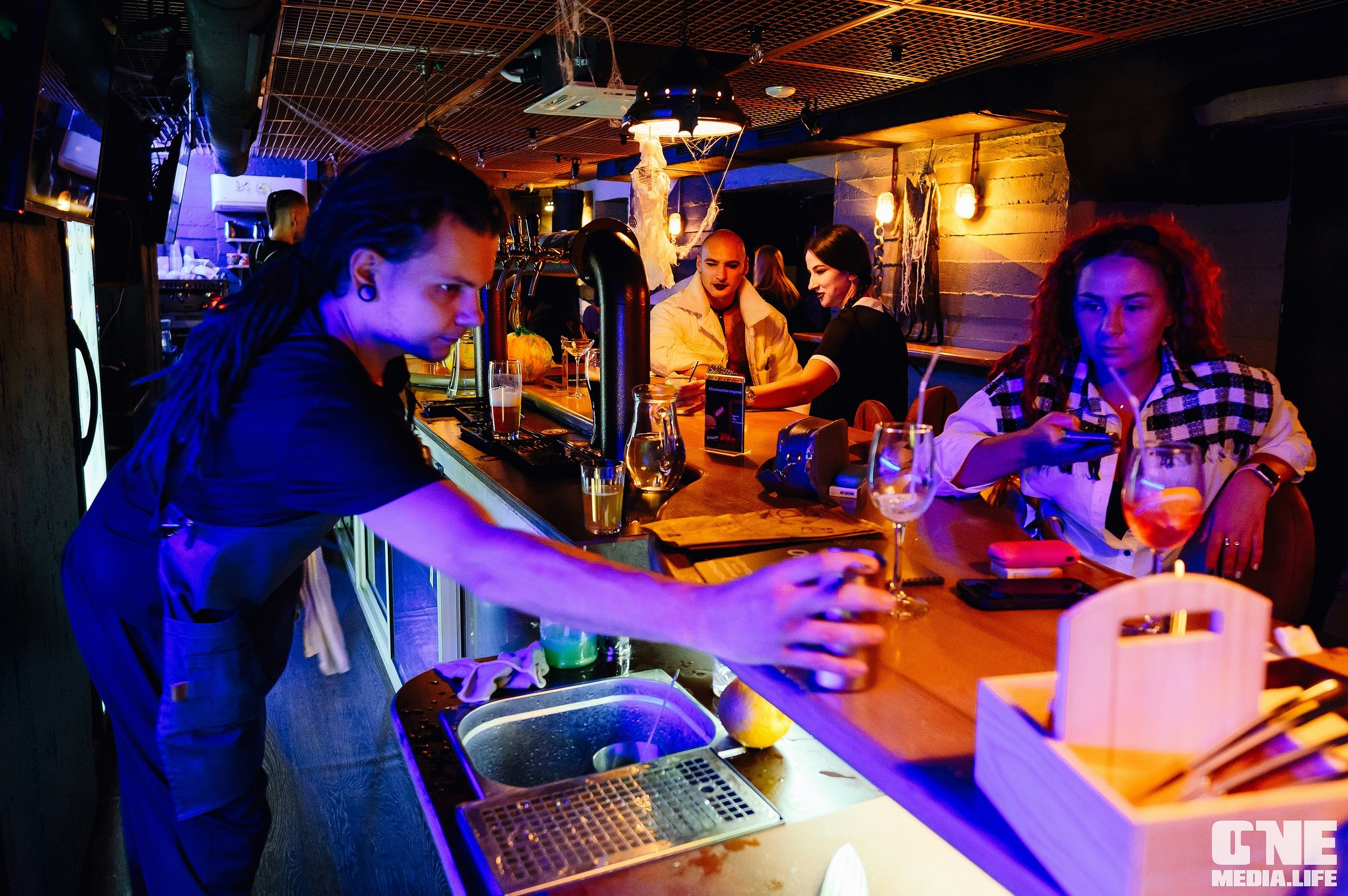Фоторепортаж из бара Dreadnought. One Media Life: фоторепортажи, фотоотчеты с мероприятий и заведений