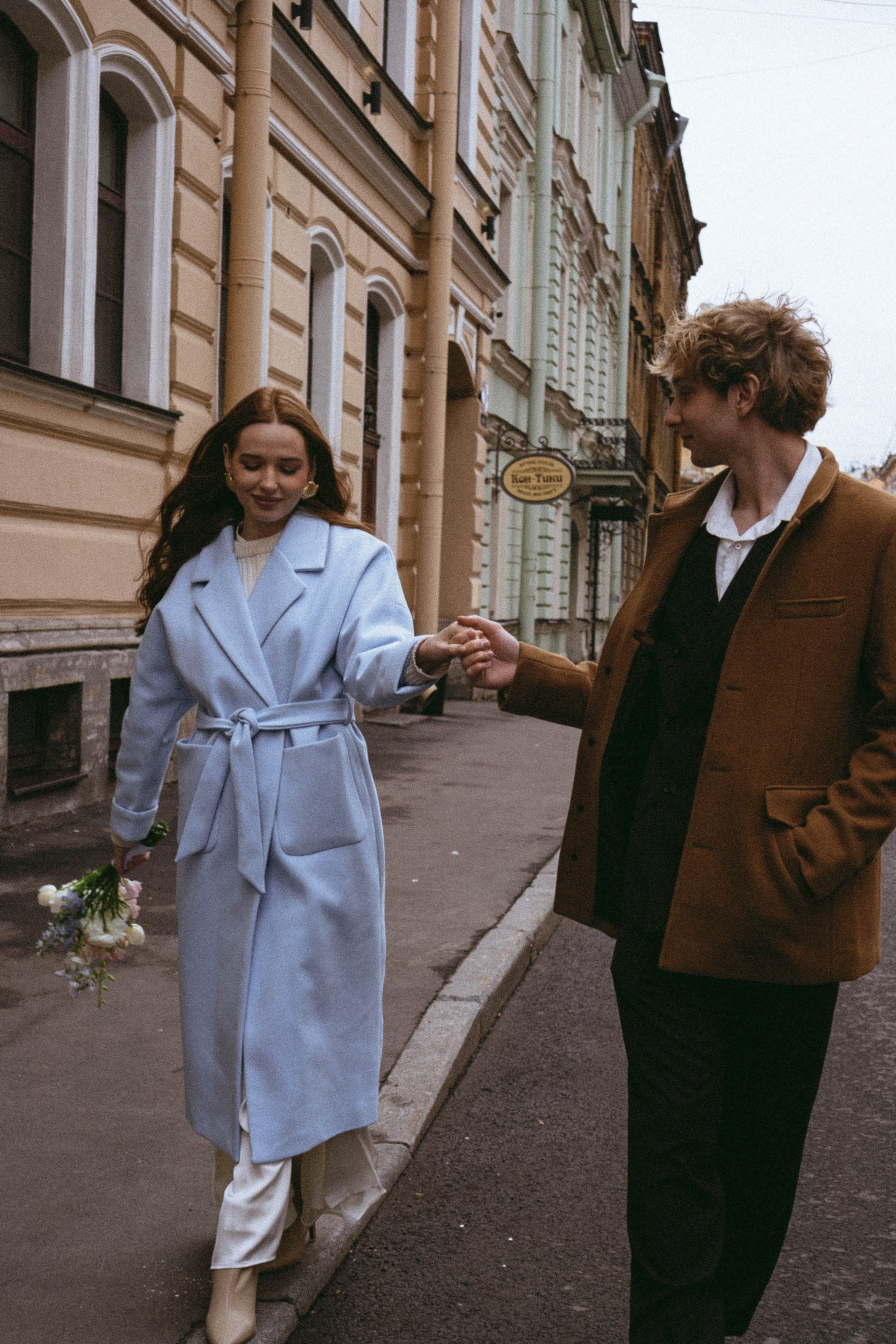 СВАДЕБНАЯ СЬЕМКА В ОТЕЛЕ. СБОРЫ ЖЕНИХА И НЕВЕСТЫ И ТАКЖЕ ТОР И ПОДГОТОВКА К ПРОГУЛКЕ И ПРОГУЛКА ПО ПЕТРОГРАДКЕ. Профессиональный фотограф, Санкт-Петербург — Виктория Богомолова