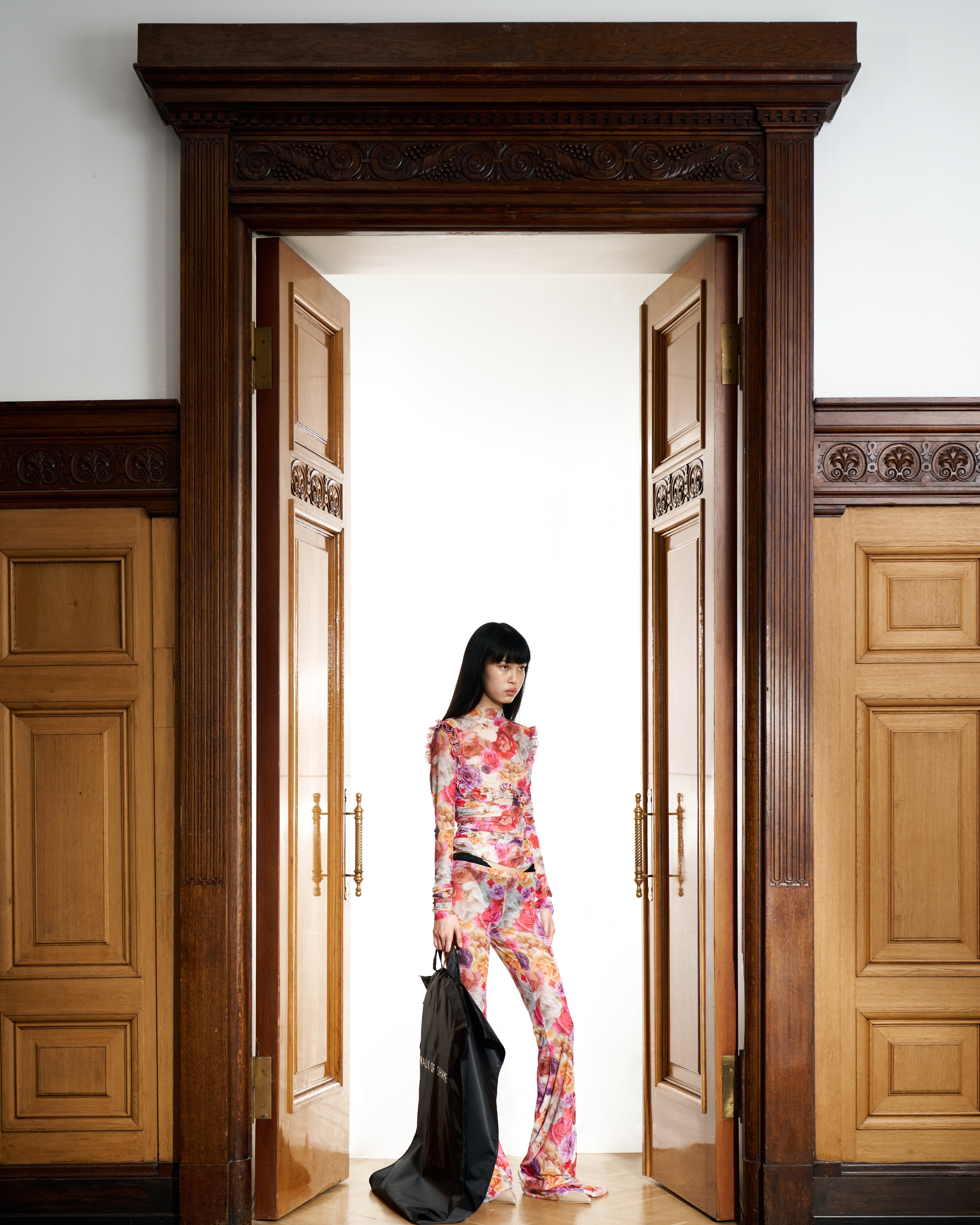 WOS. Ретушер для брендов одежды в Москве Струцкая Кристина