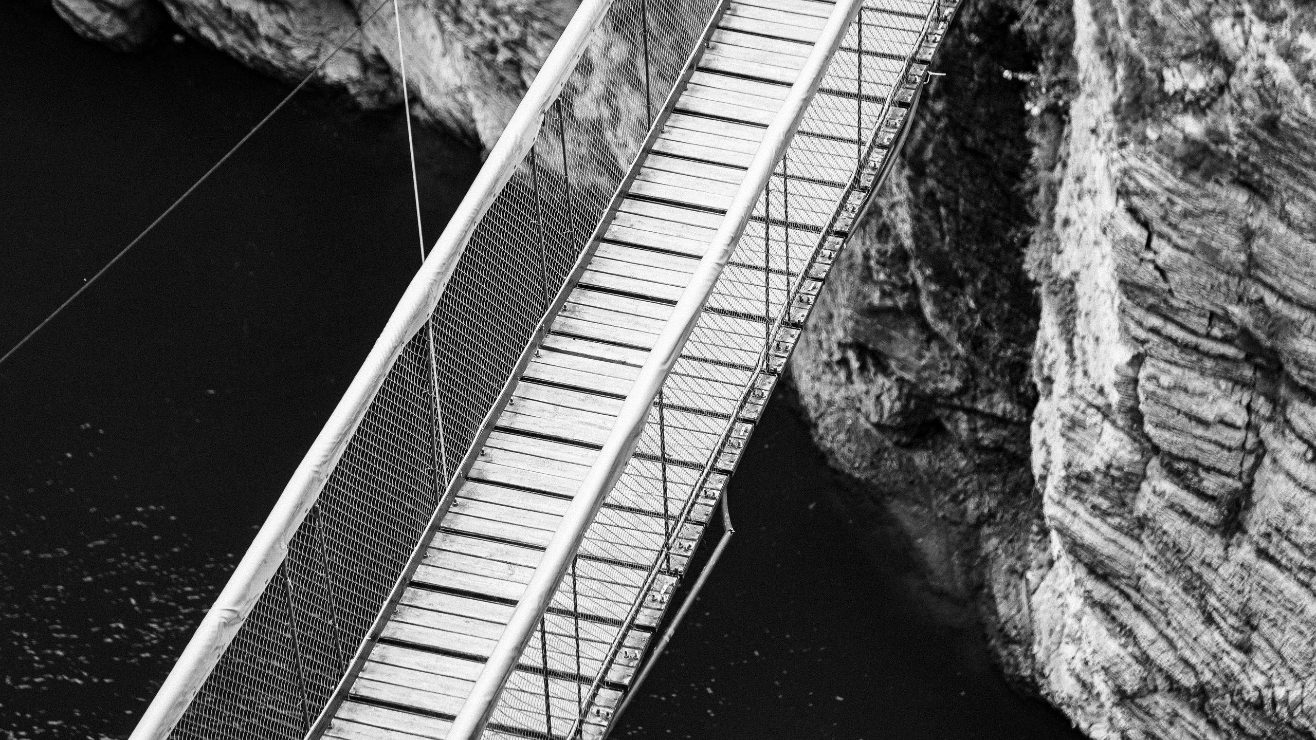 Контакты. ГЛАЗА РАЗБЕГАЮТСЯ