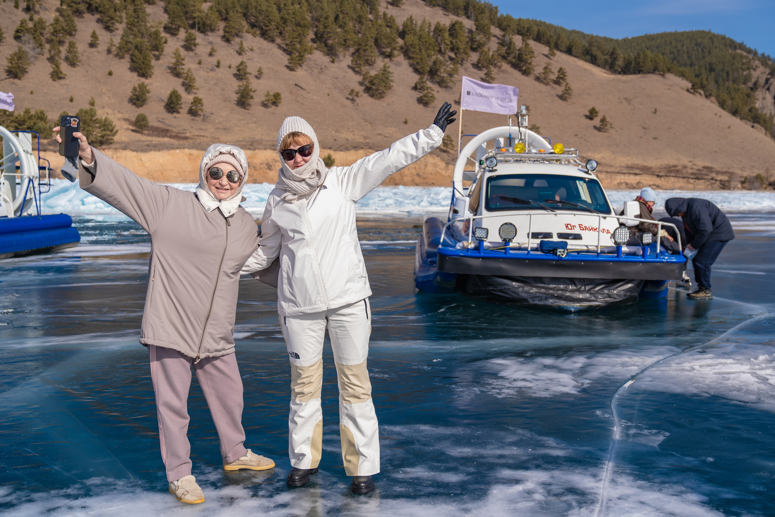 Байкал. Листвянка. Прогулка на Хивусах. Занимаюсь профессиональной фотографией и живу рядом с Байкалом. Работаю в разных жанрах