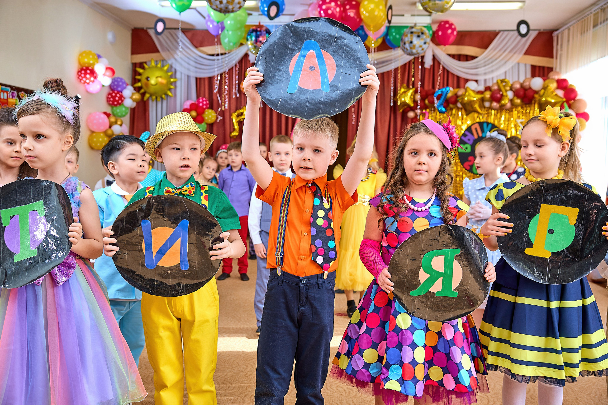 Фотосъёмка выпускного утренника в детском саду. Выпускные альбомы в Москве фотограф Алина Пащук