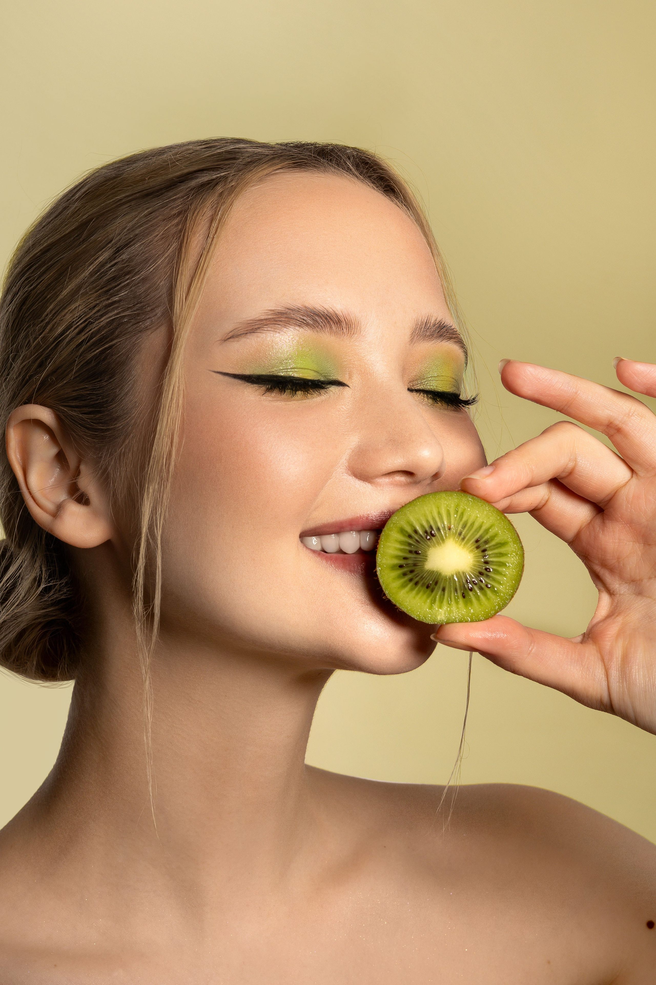 В студии. Асель Мурзина фотограф Казань