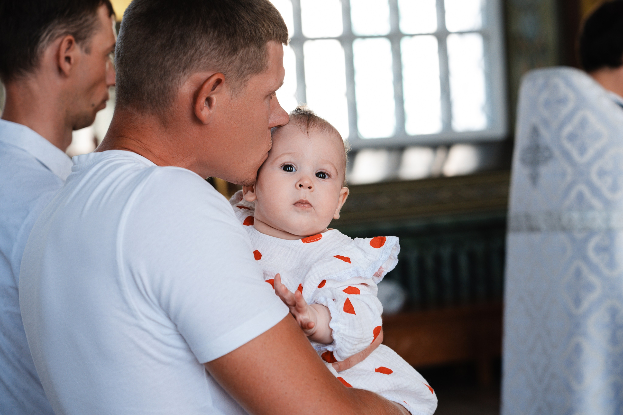 Таинство Крещения Дарьи (Храм Преполовения Пятидесятницы). Фотограф Ярута Оксана / Ростов-на-Дону