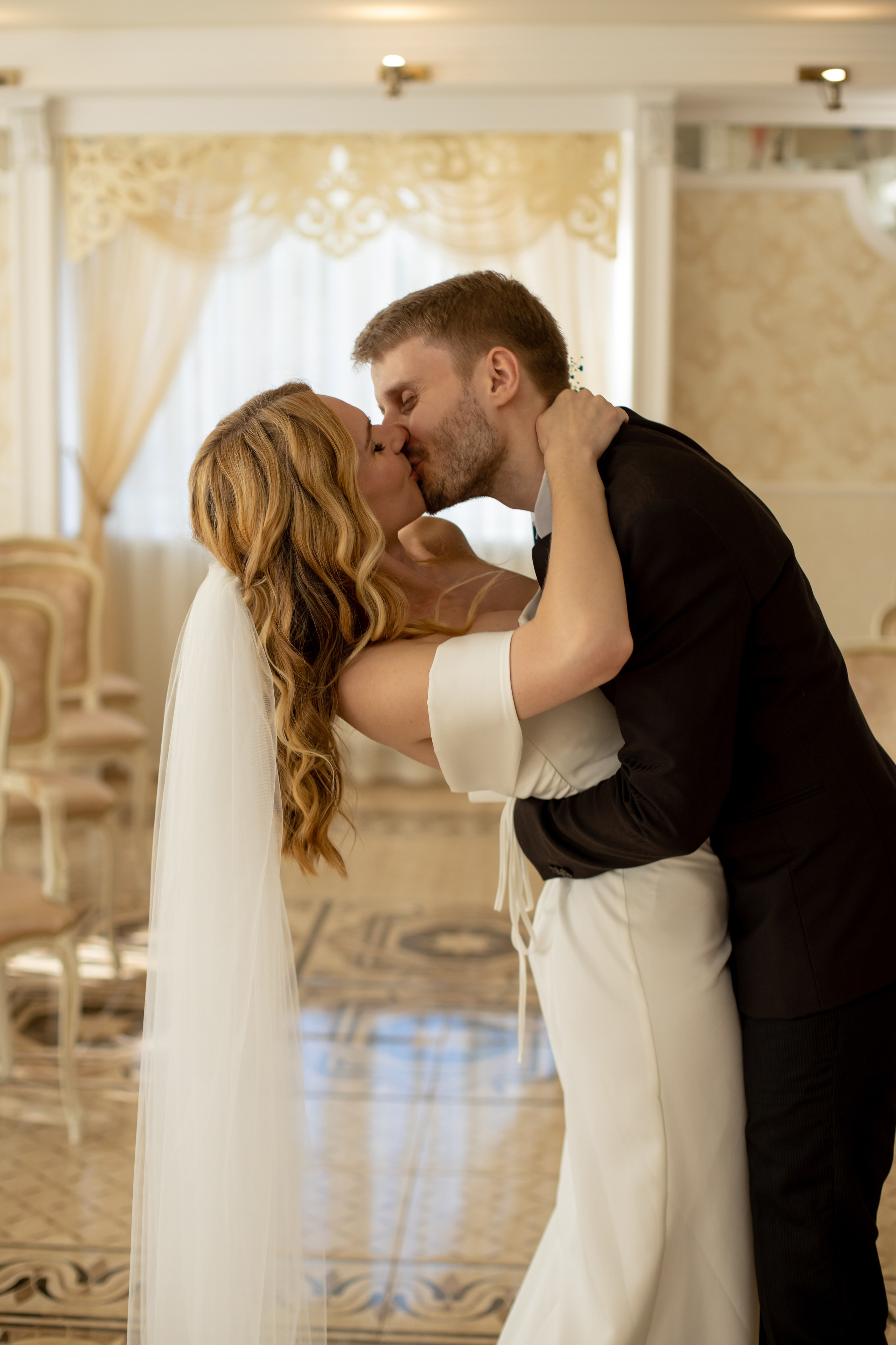 Петергоф / ЗАГС + прогулка. Свадебный и семейный фотограф в Москве Диана Левченко