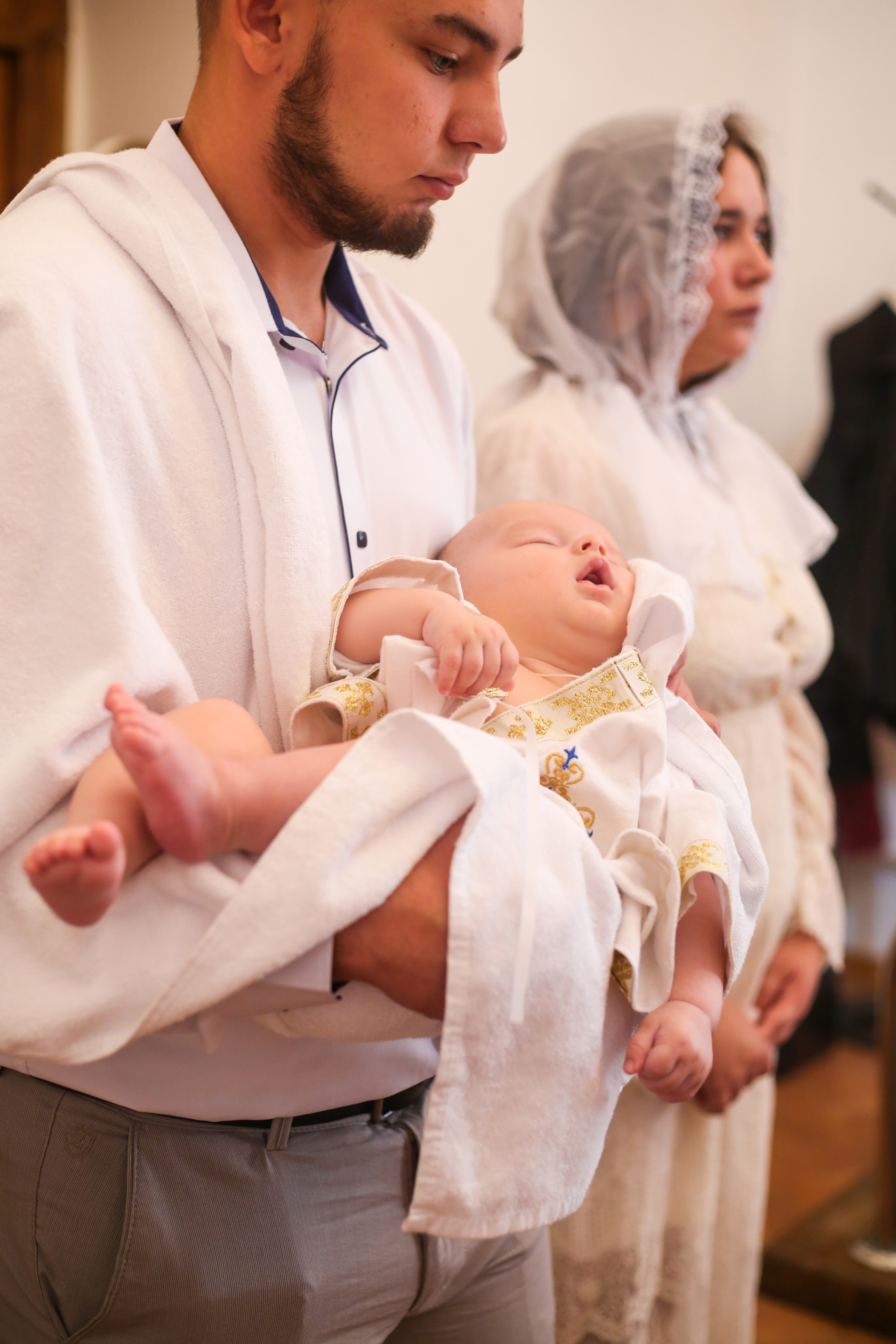 Крещение в Храме Святой Троицы Сходня. Фотограф Анастасия Залевская