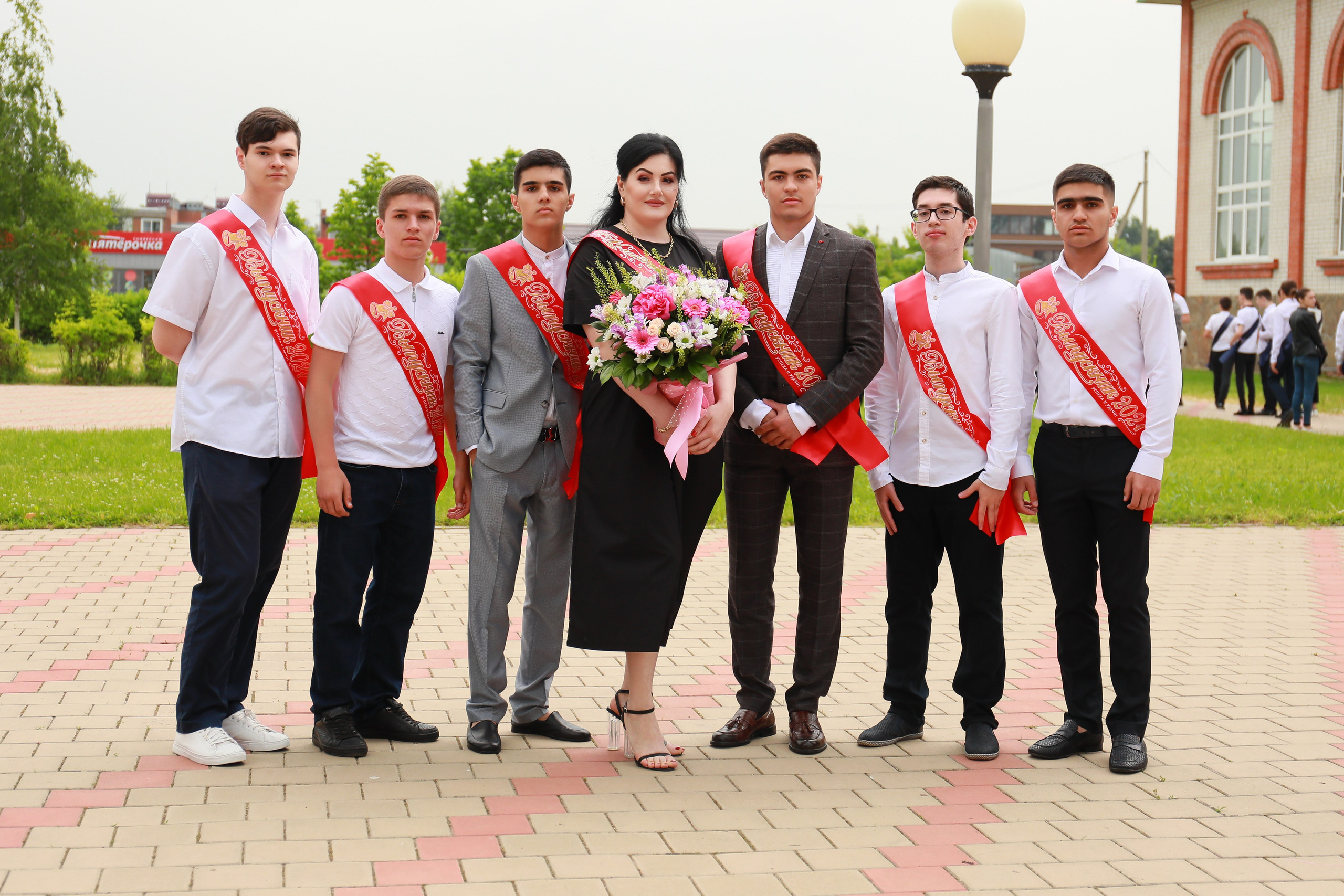 Последний звонок (Школа 2). Детский семейный фотограф Краснодар
