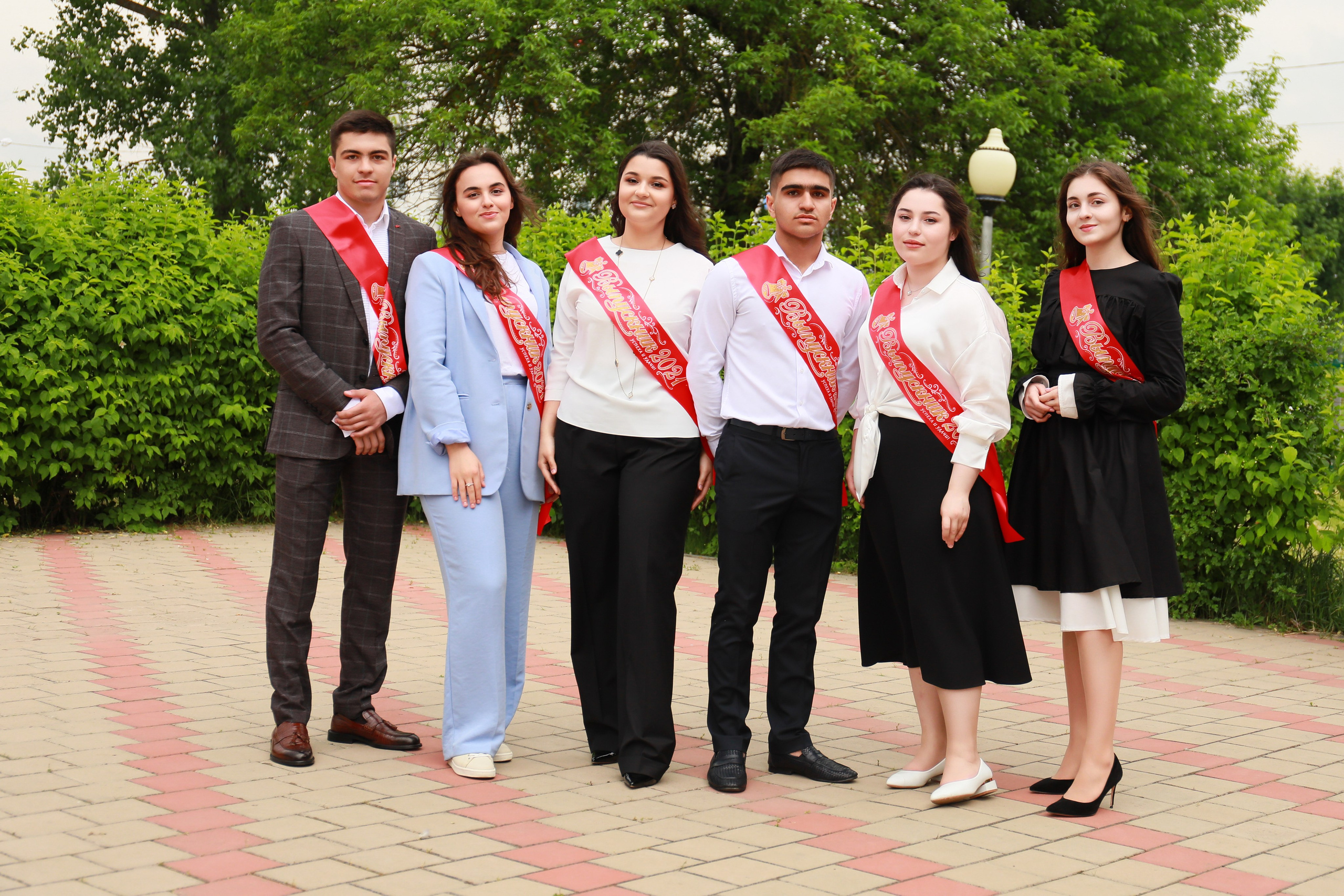 Последний звонок (Школа 2). Детский семейный фотограф Краснодар