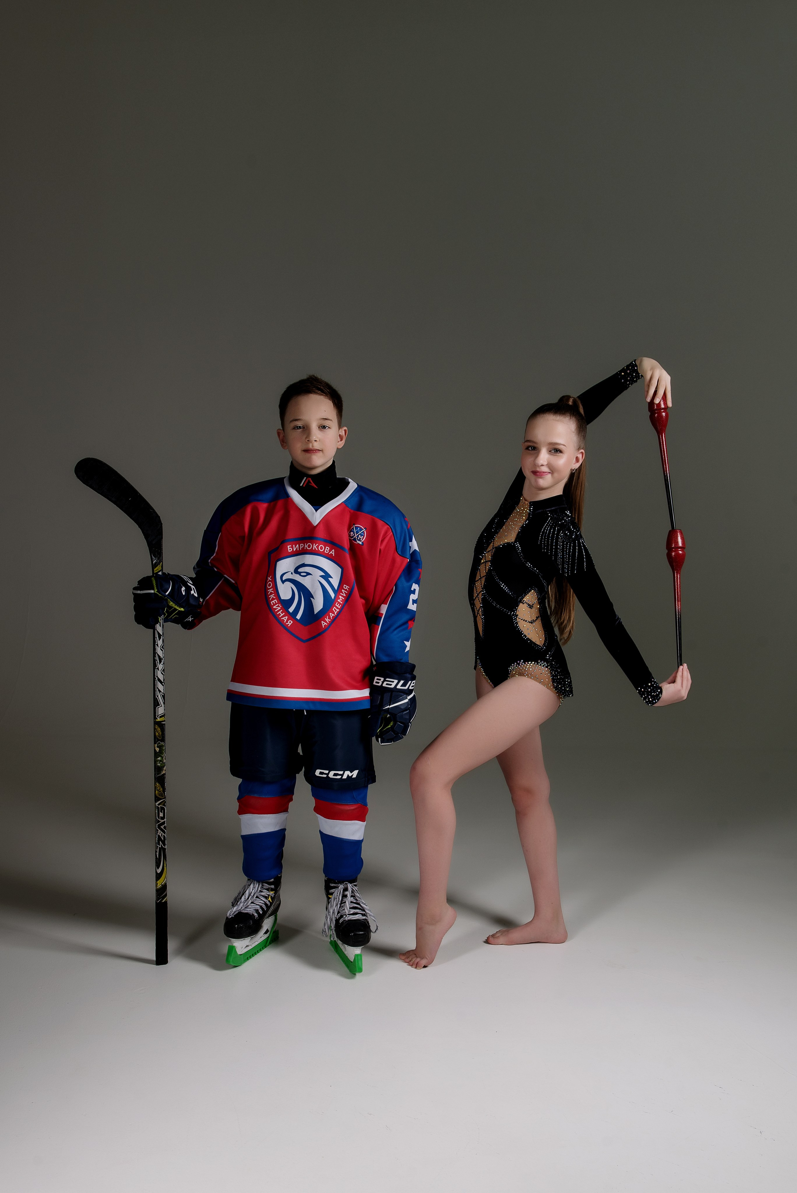 Хоккей — Гимнастика групповая съемка. Детский фотограф в Долгопрудном и Москве