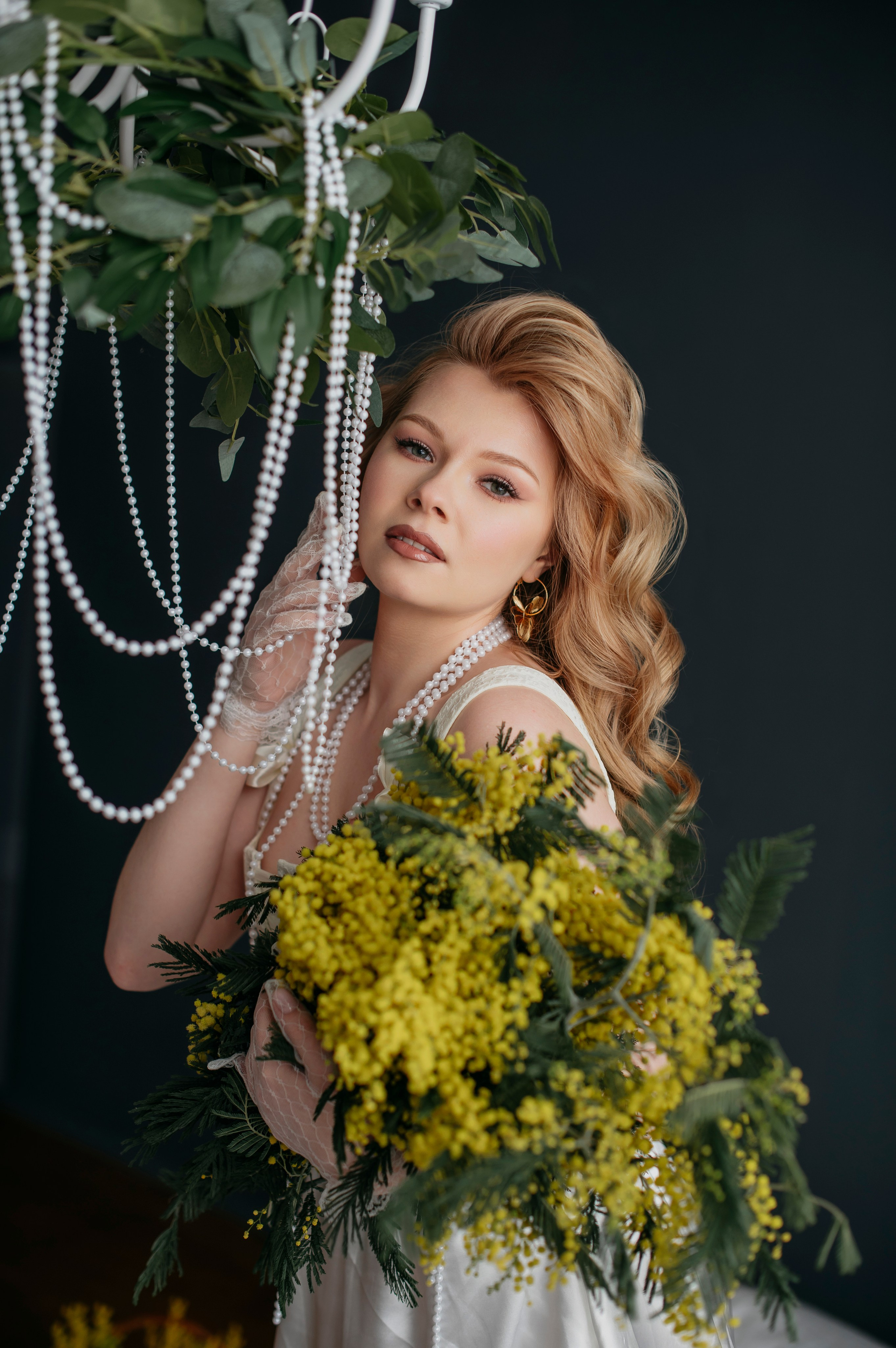 Алена и мимозы. Фотограф Дарья Семина