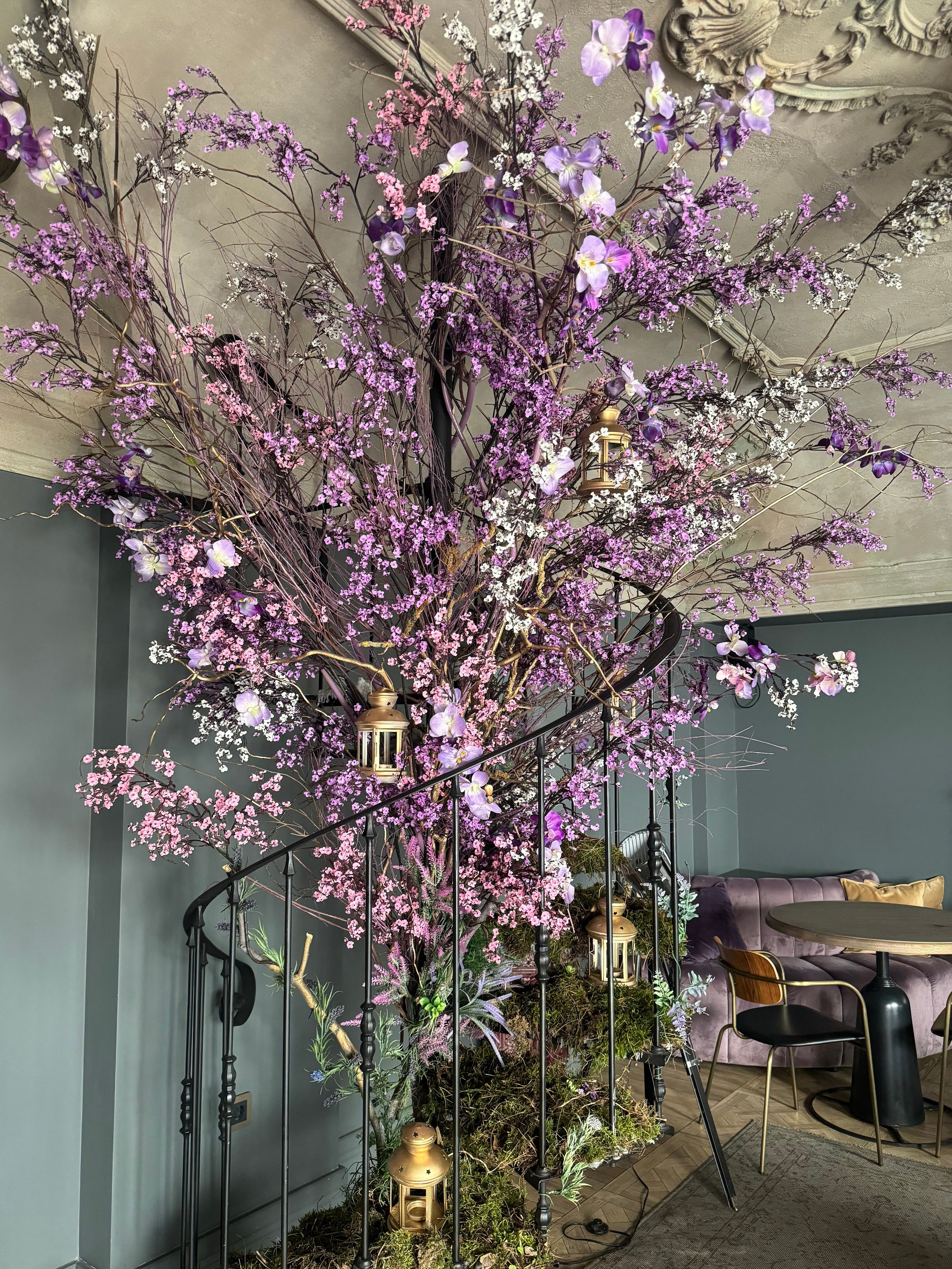 Декоративное искусственное дерево, декор заведений. Декоратор Алёна Шевелёва