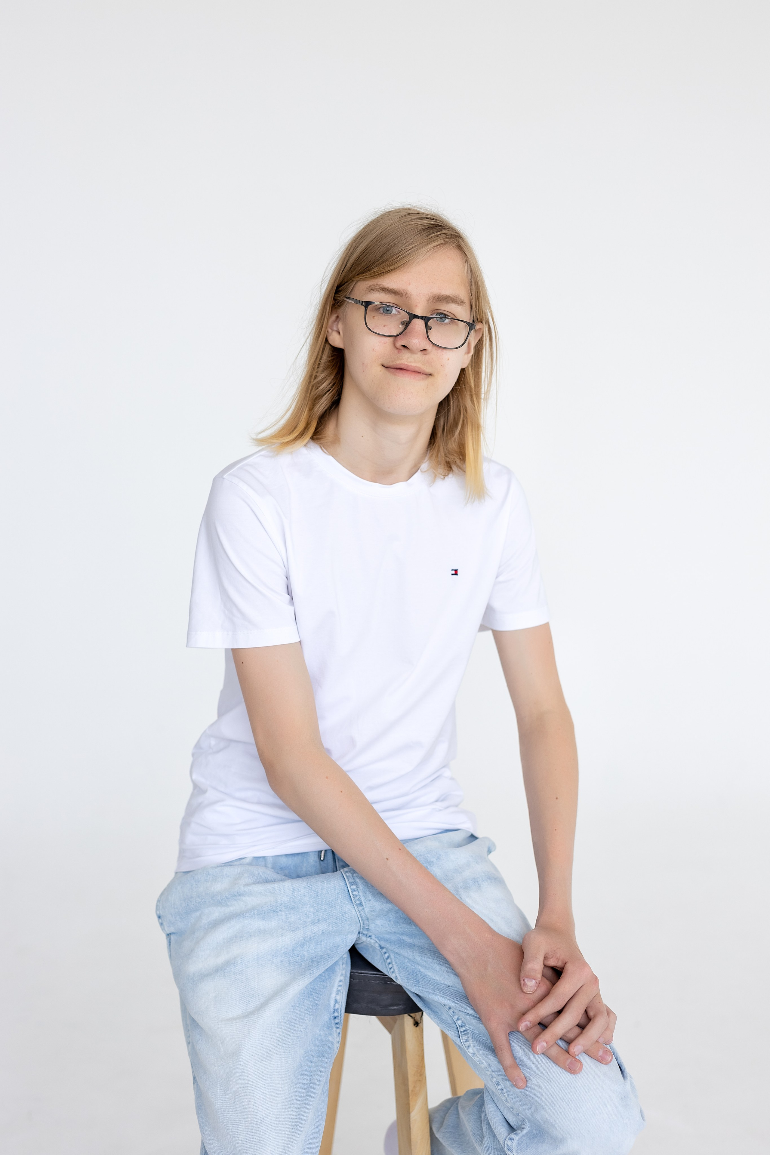 Школа 11, 9-г класс. Артём. Стильный выпускной альбом Владивосток фотограф Вероника Мигачева