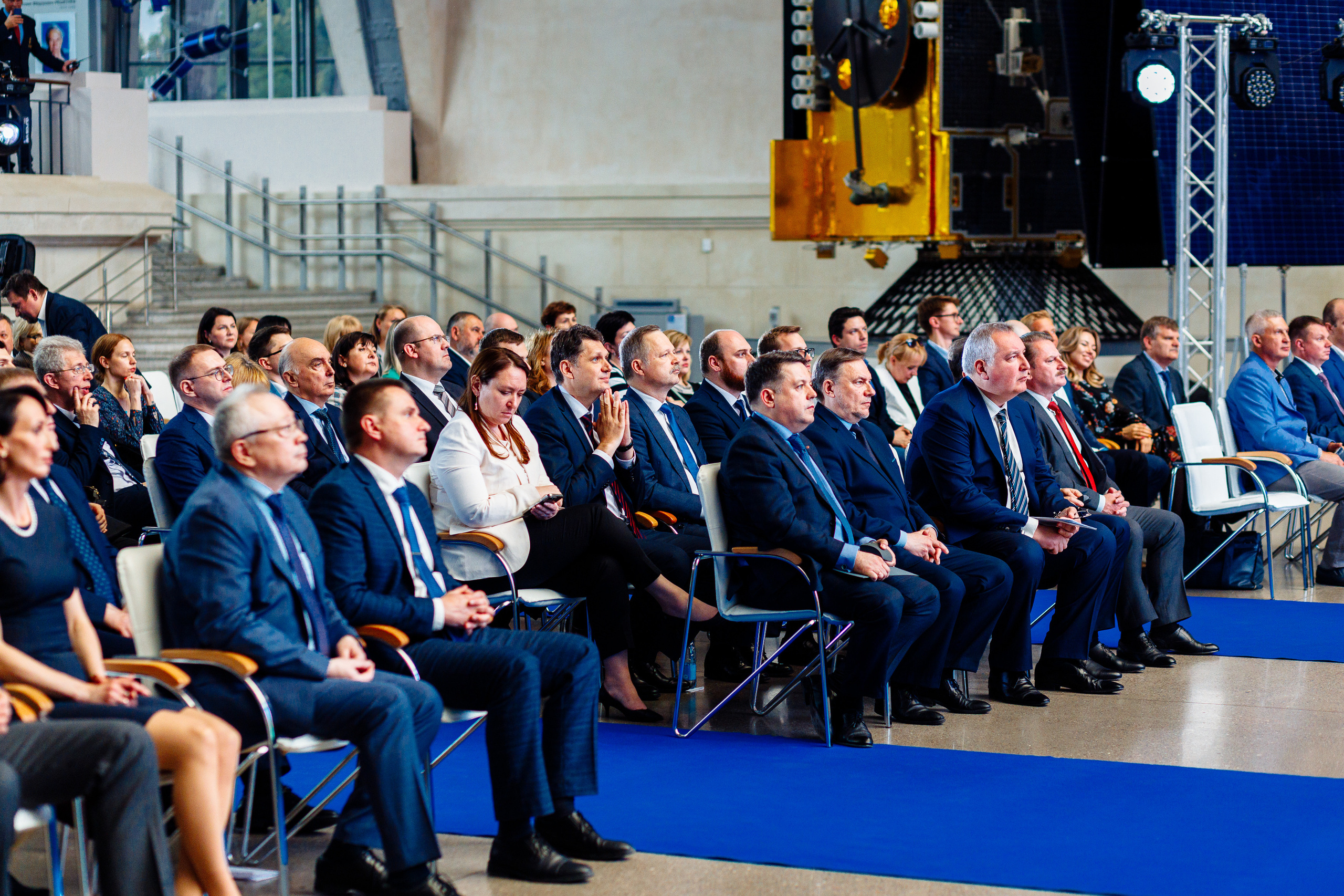 Созвездие Роскосмоса. Свадебный и портретный фотограф в Королёве Сергей Чихарев