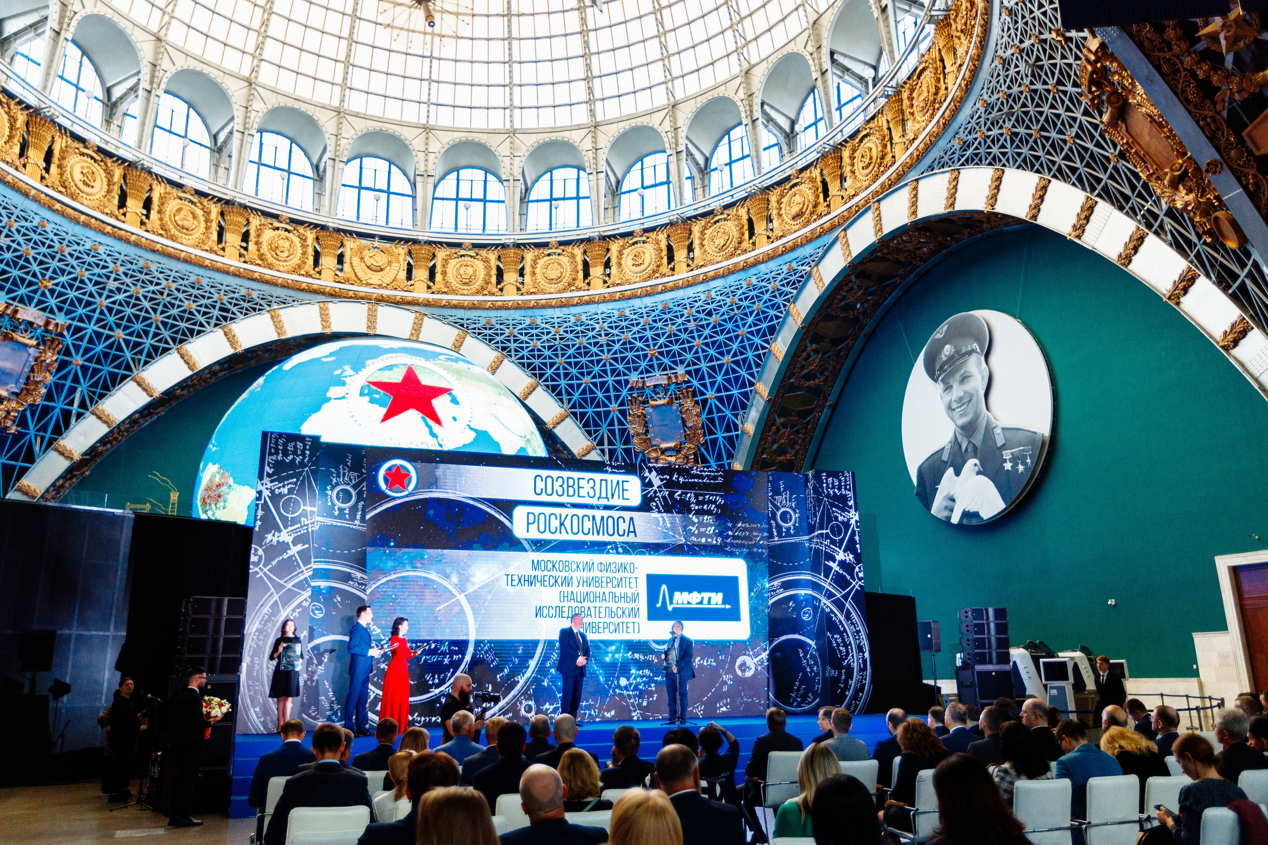 Созвездие Роскосмоса. Свадебный и портретный фотограф в Королёве Сергей Чихарев