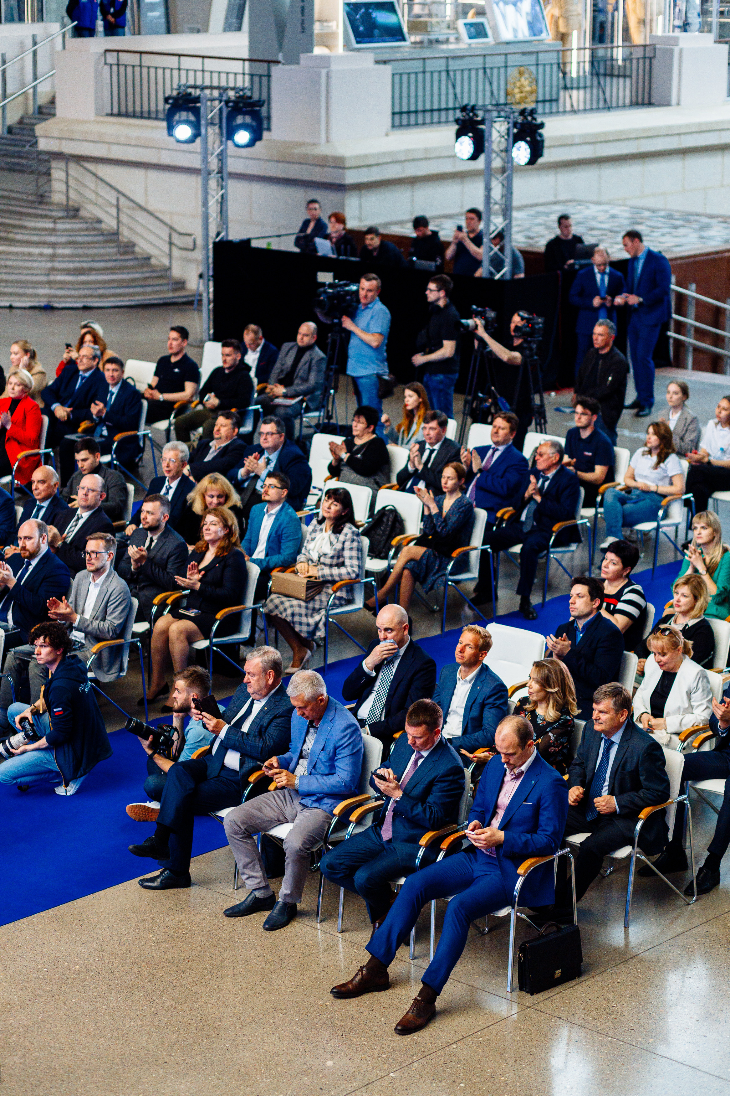Созвездие Роскосмоса. Свадебный и портретный фотограф в Королёве Сергей Чихарев