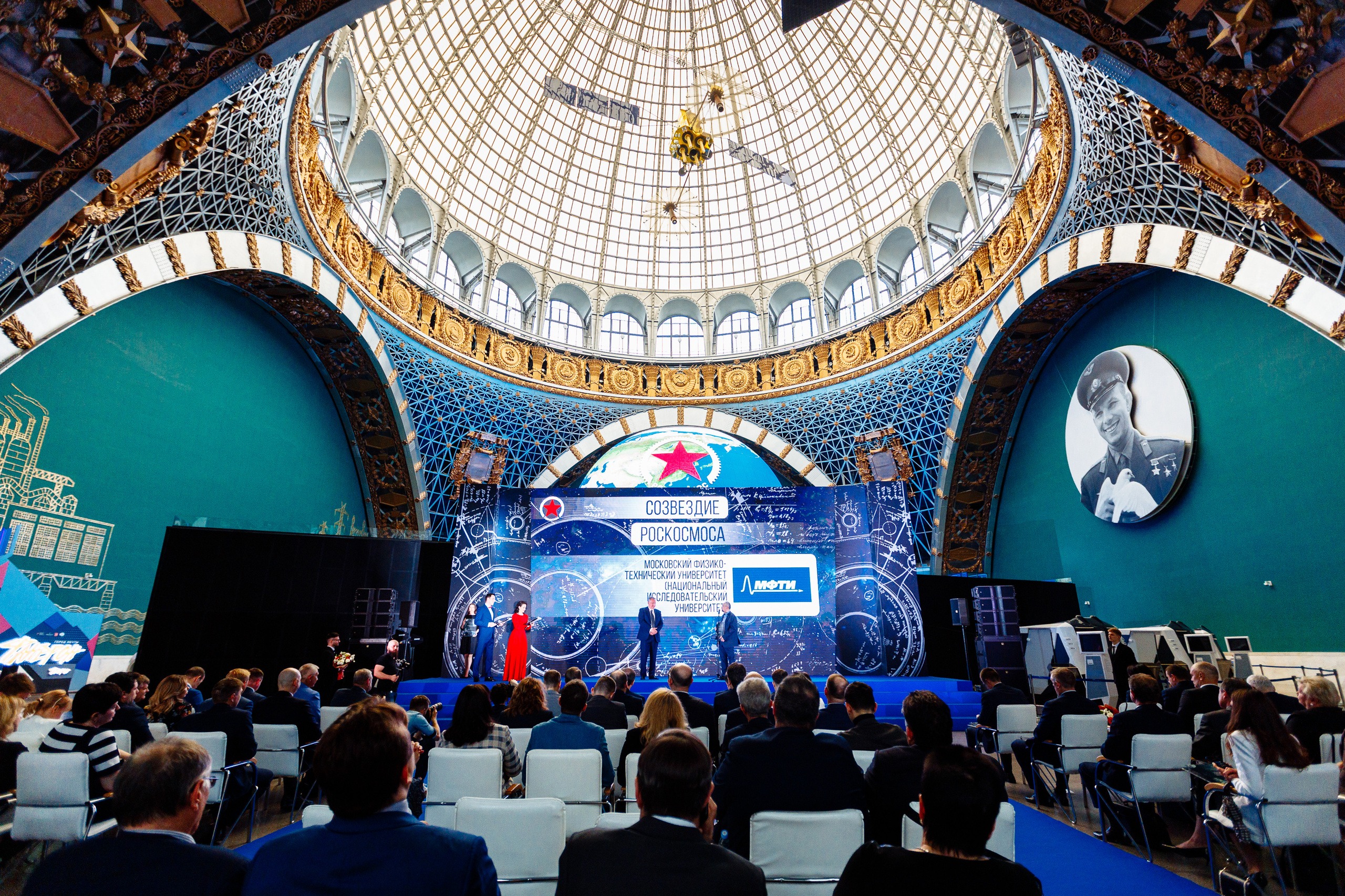 Созвездие Роскосмоса. Свадебный и портретный фотограф в Королёве Сергей Чихарев