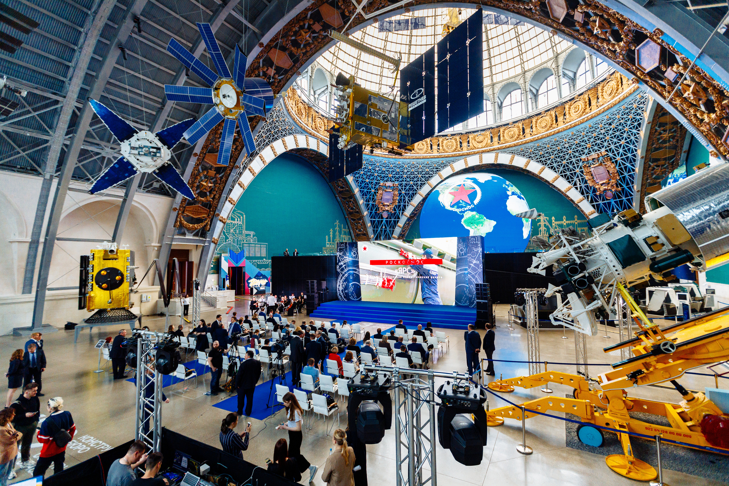 Созвездие Роскосмоса. Свадебный и портретный фотограф в Королёве Сергей Чихарев