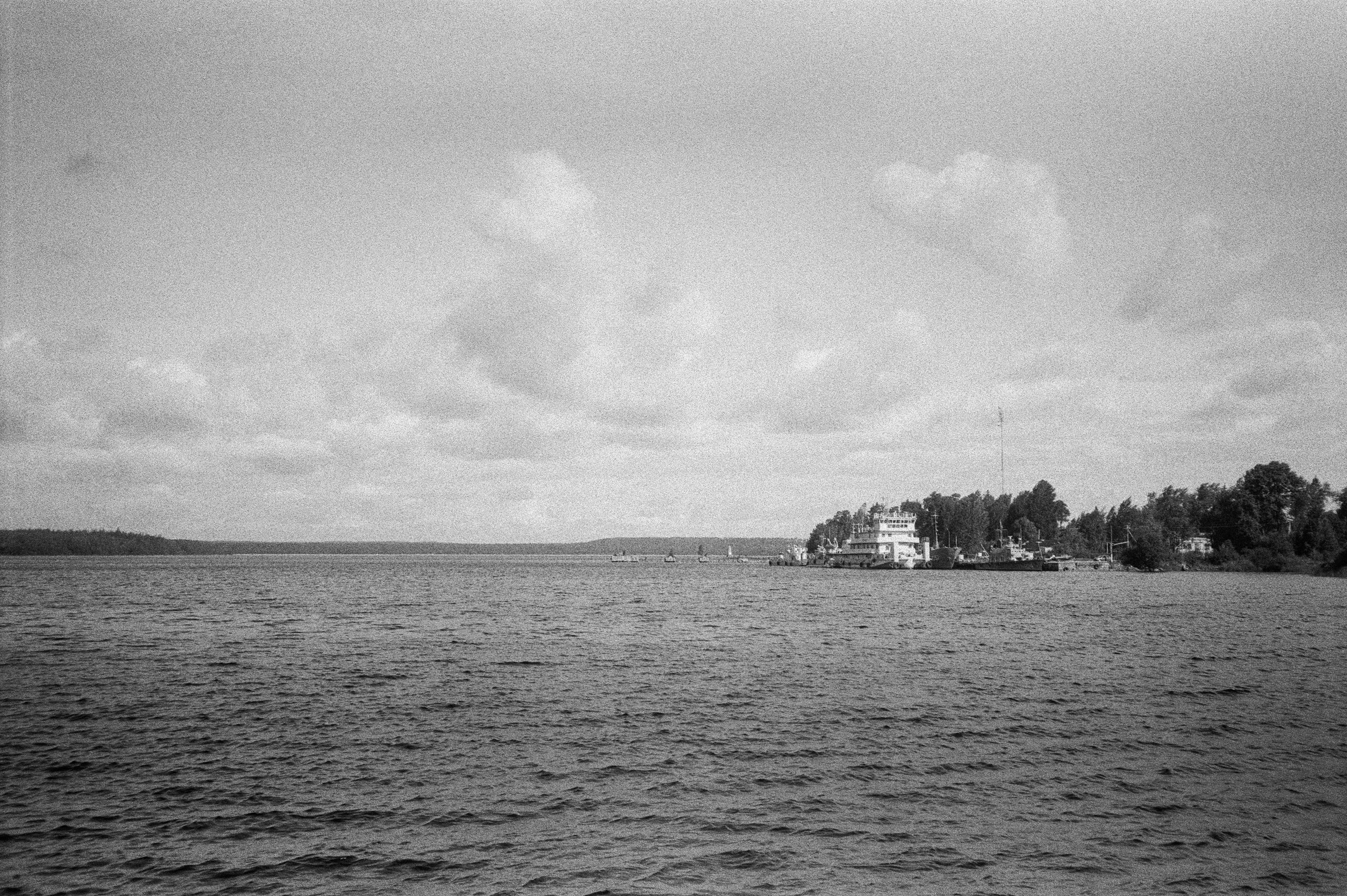 Остров Коневец / Revue 35CC / Kodak XX