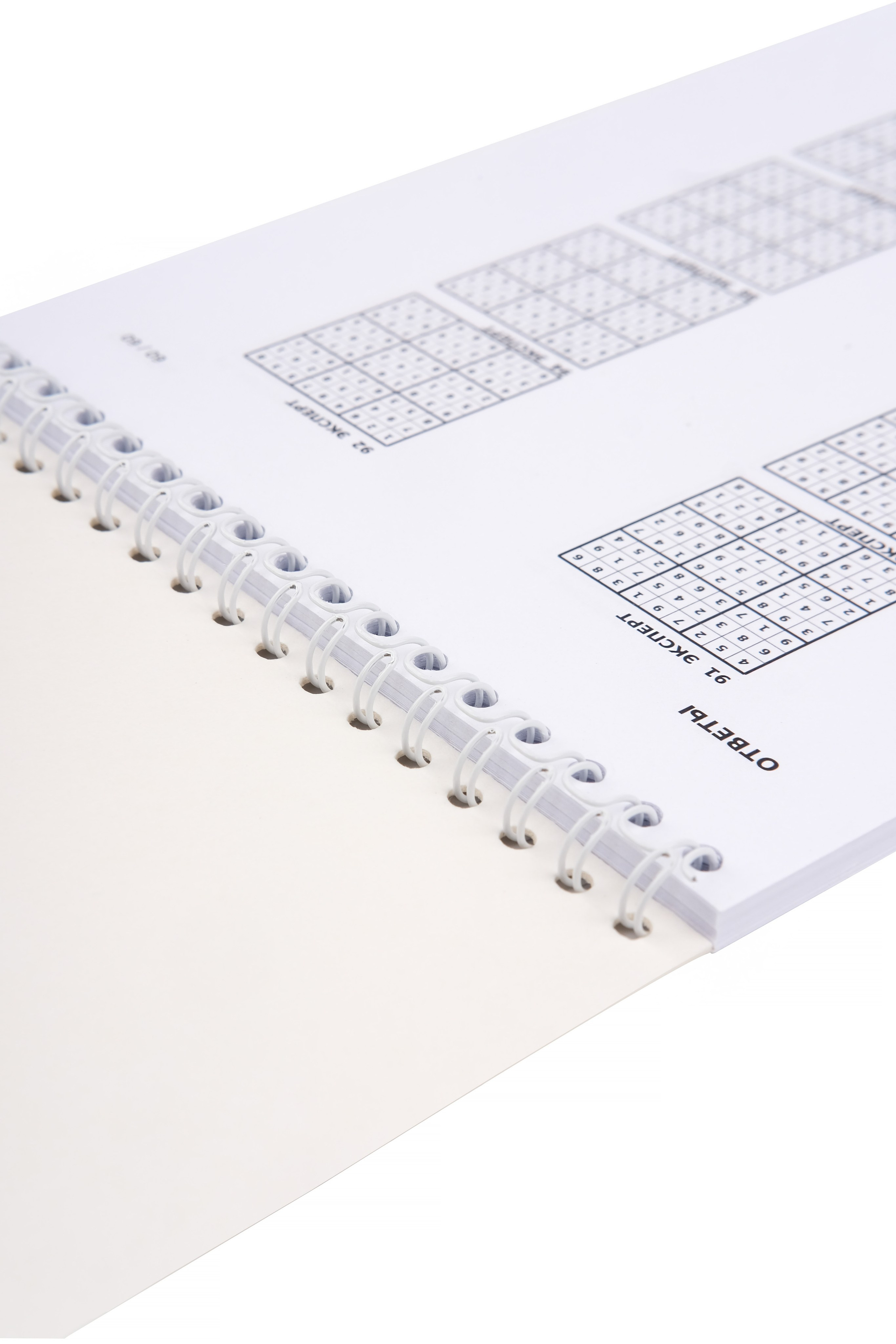 Рекламная фотосъемка  полиграфической продукции для каталогов, буклетов, постеров, календарей, наружной рекламы, корпоративных сайтов.