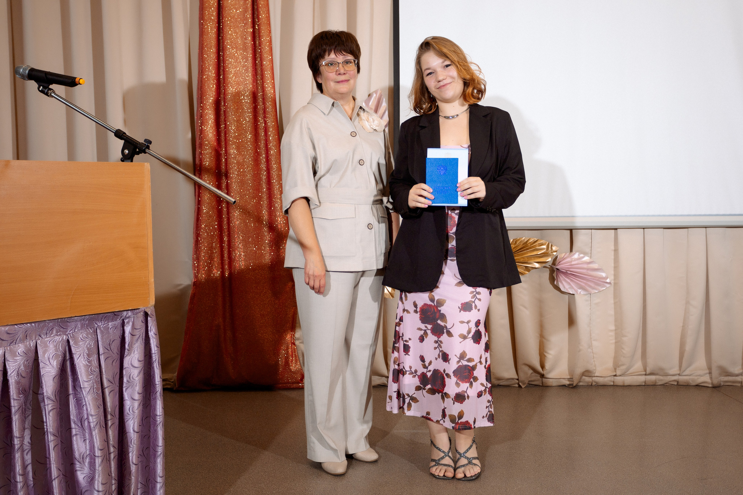 ВРУЧЕНИЕ АТТЕСТАТОВ: Пример. Все фото. Профессиональный фотограф в Ижевске Леша Петров