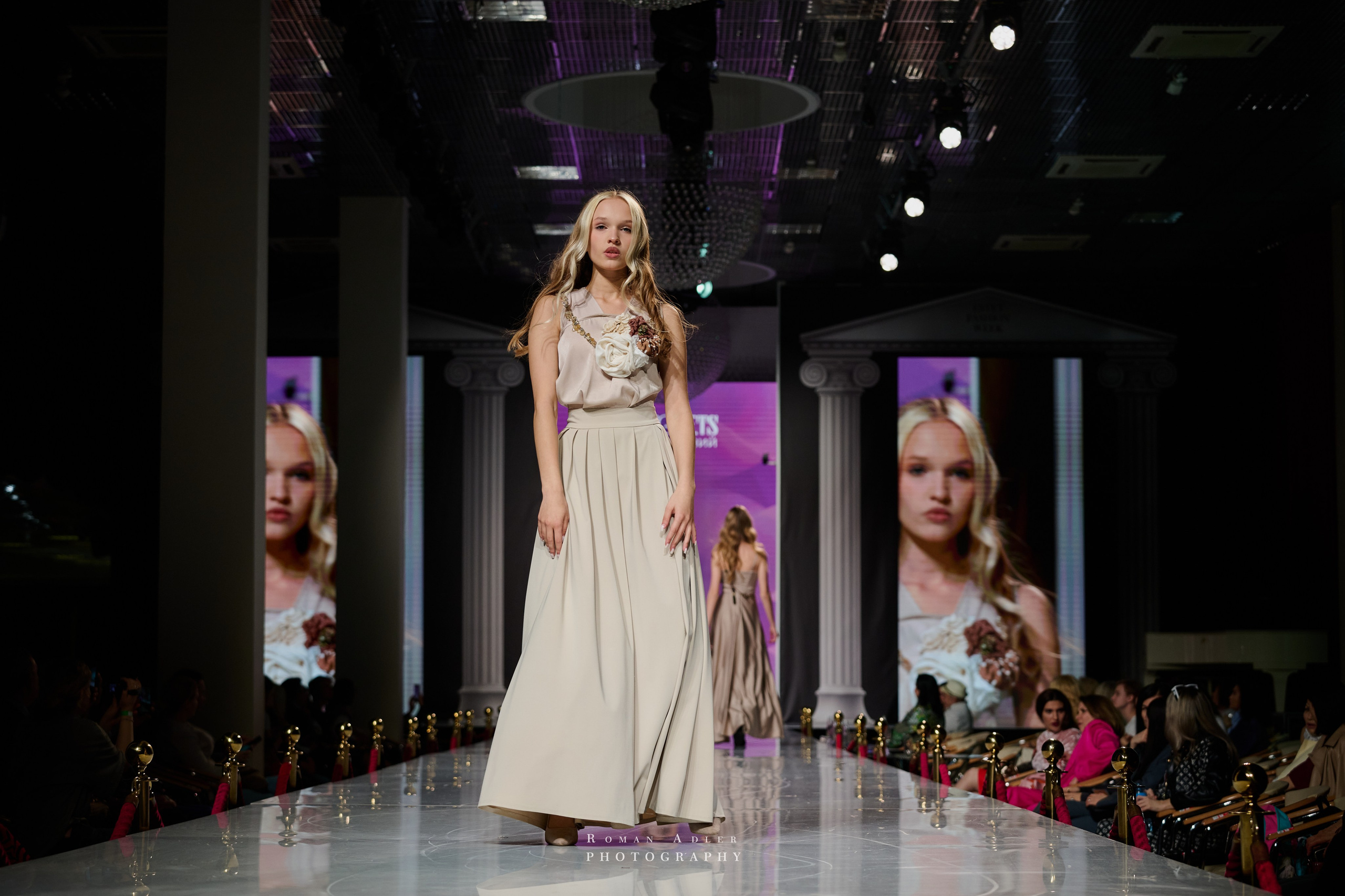 ESTET FASHION WEEK ВЕСНА — 2025. Фотограф Роман Адлер